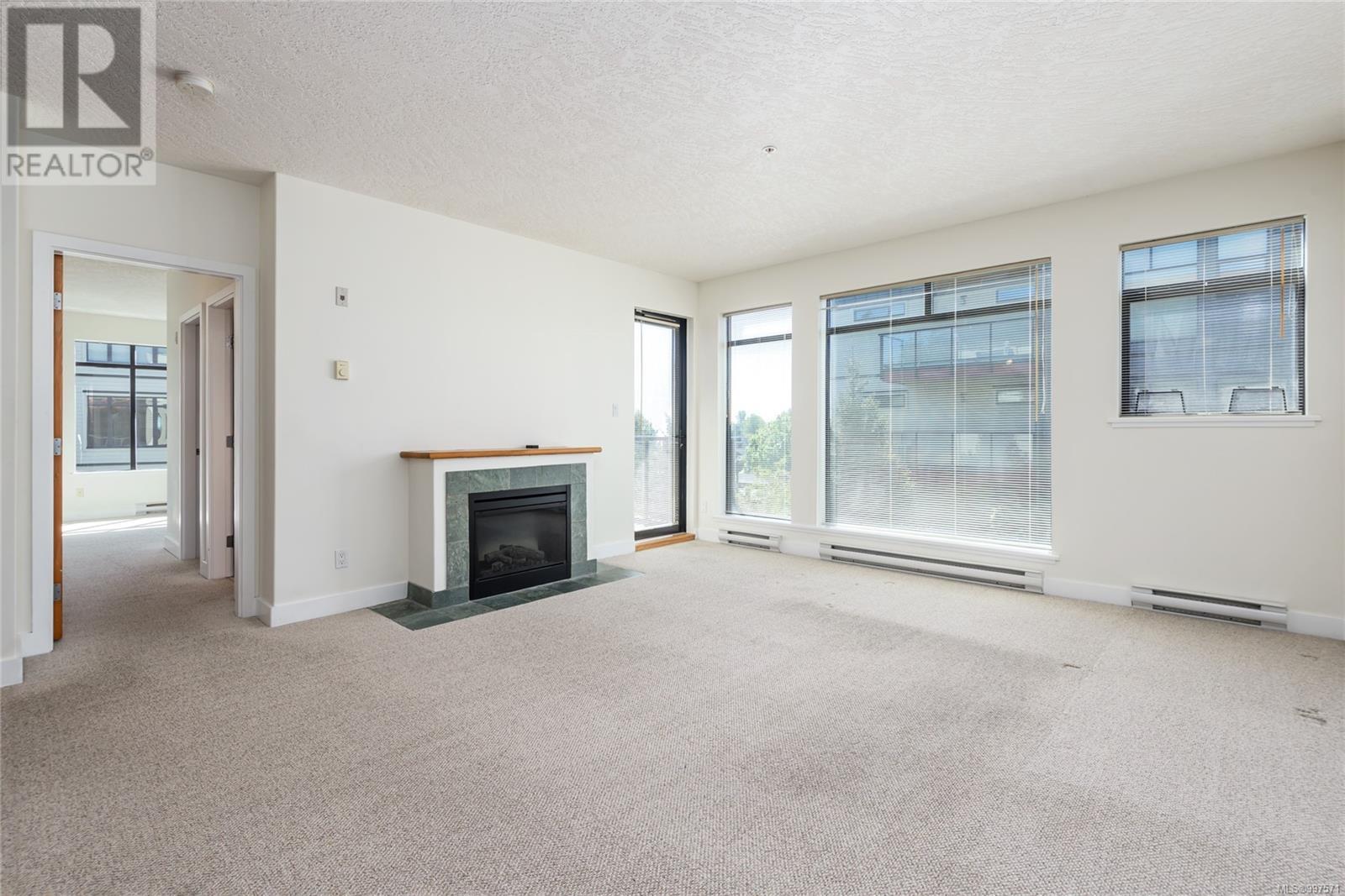 231 2300 Mansfield Dr, Courtenay