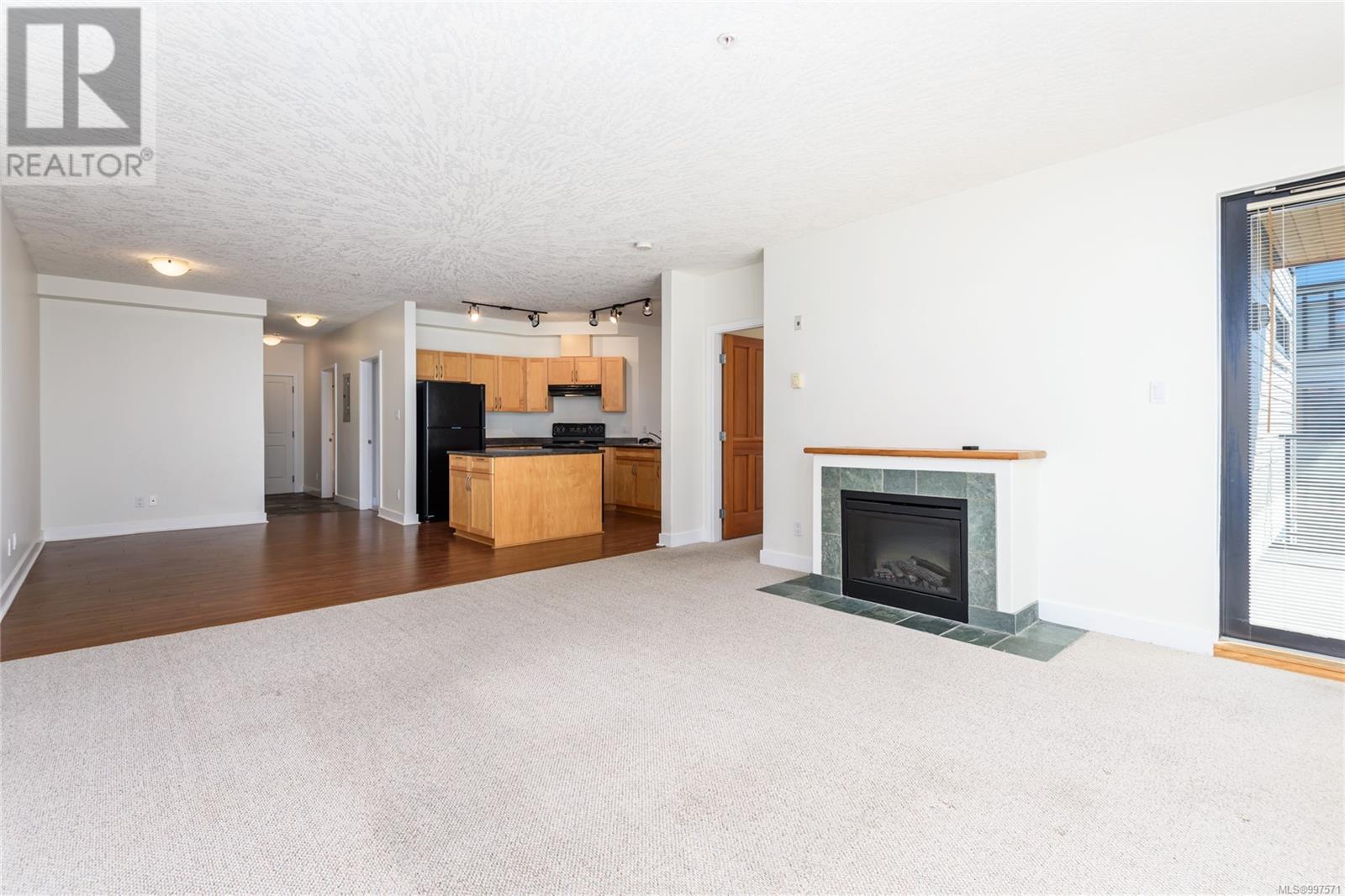231 2300 Mansfield Dr, Courtenay