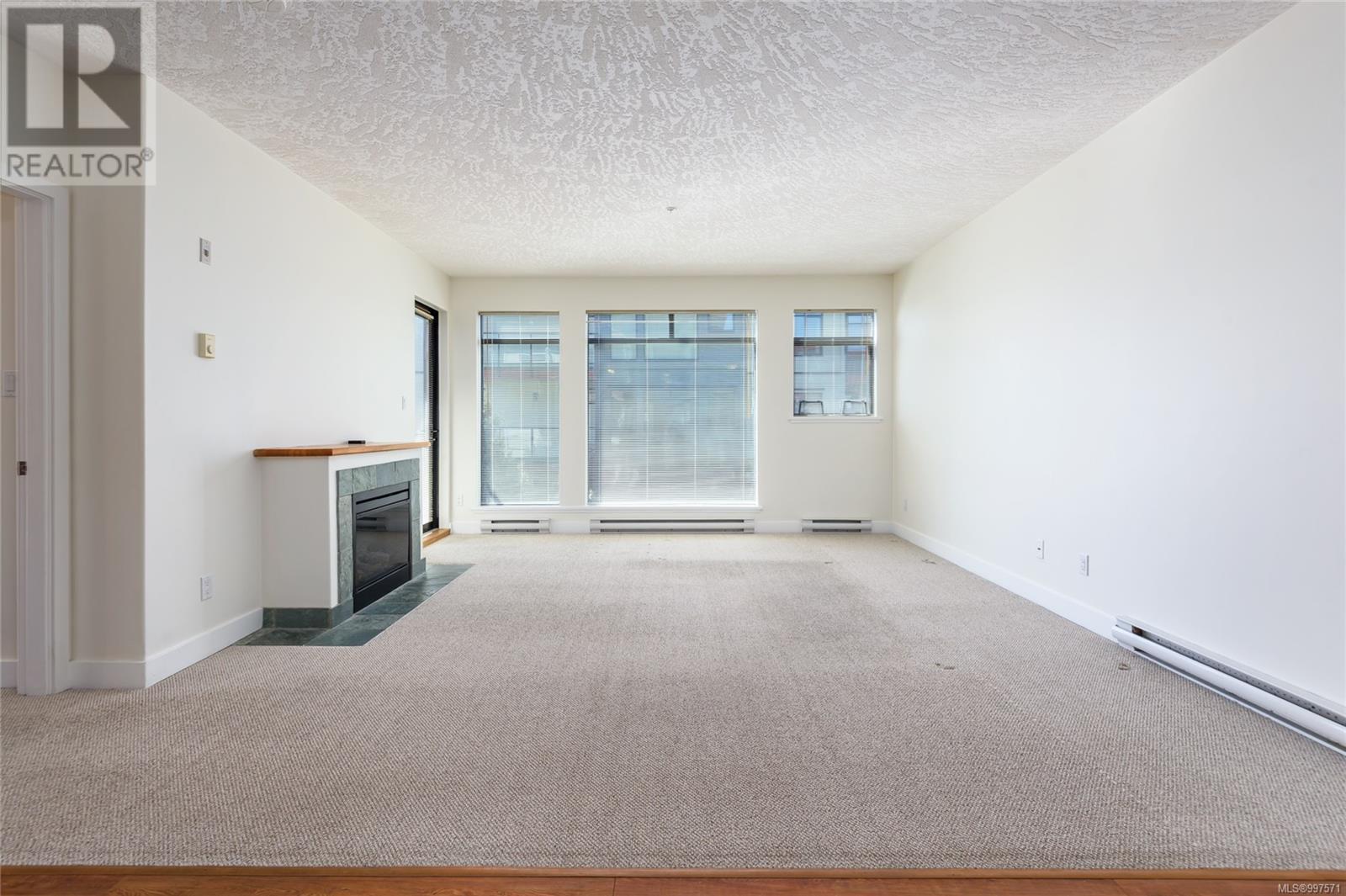 231 2300 Mansfield Dr, Courtenay