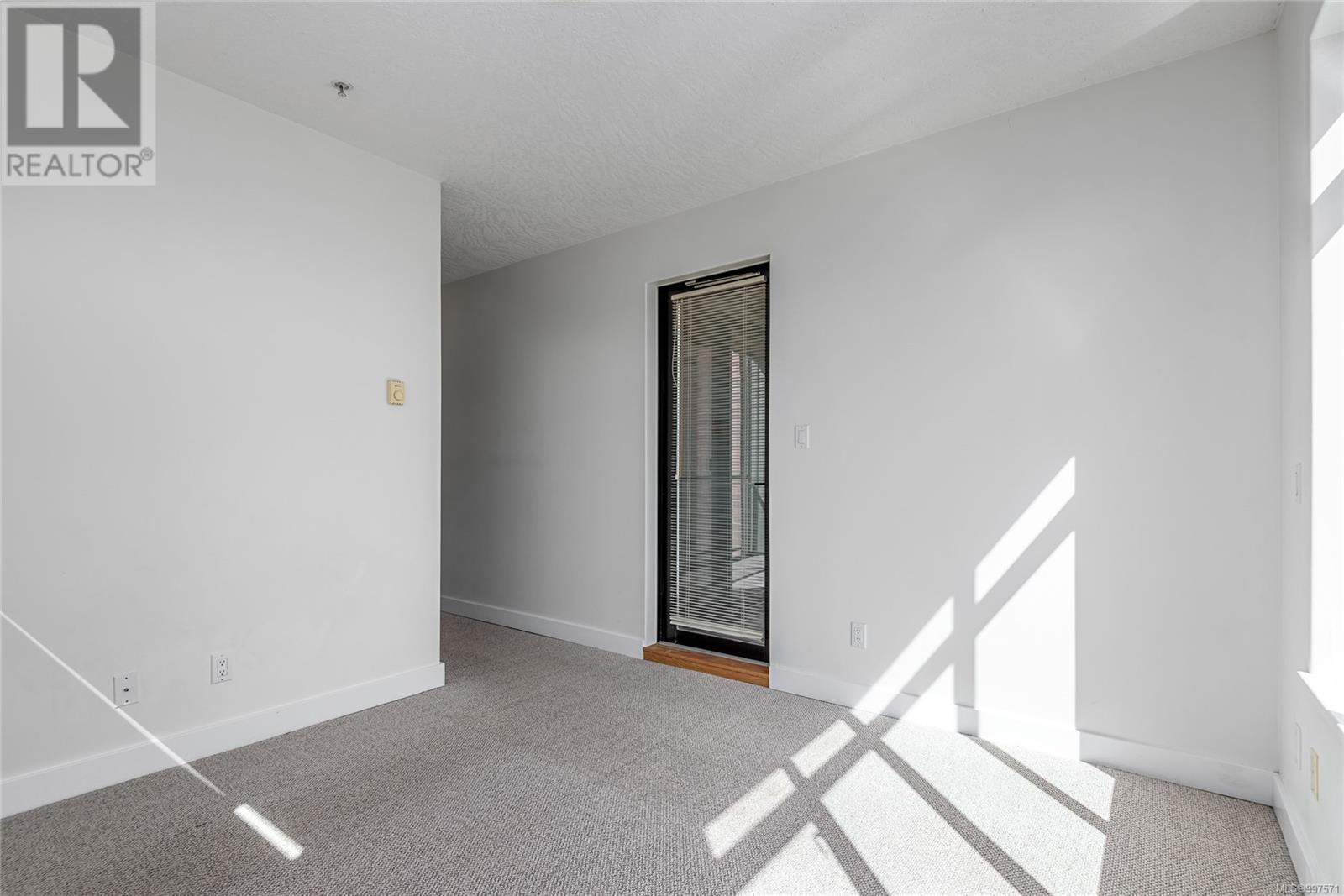 231 2300 Mansfield Dr, Courtenay
