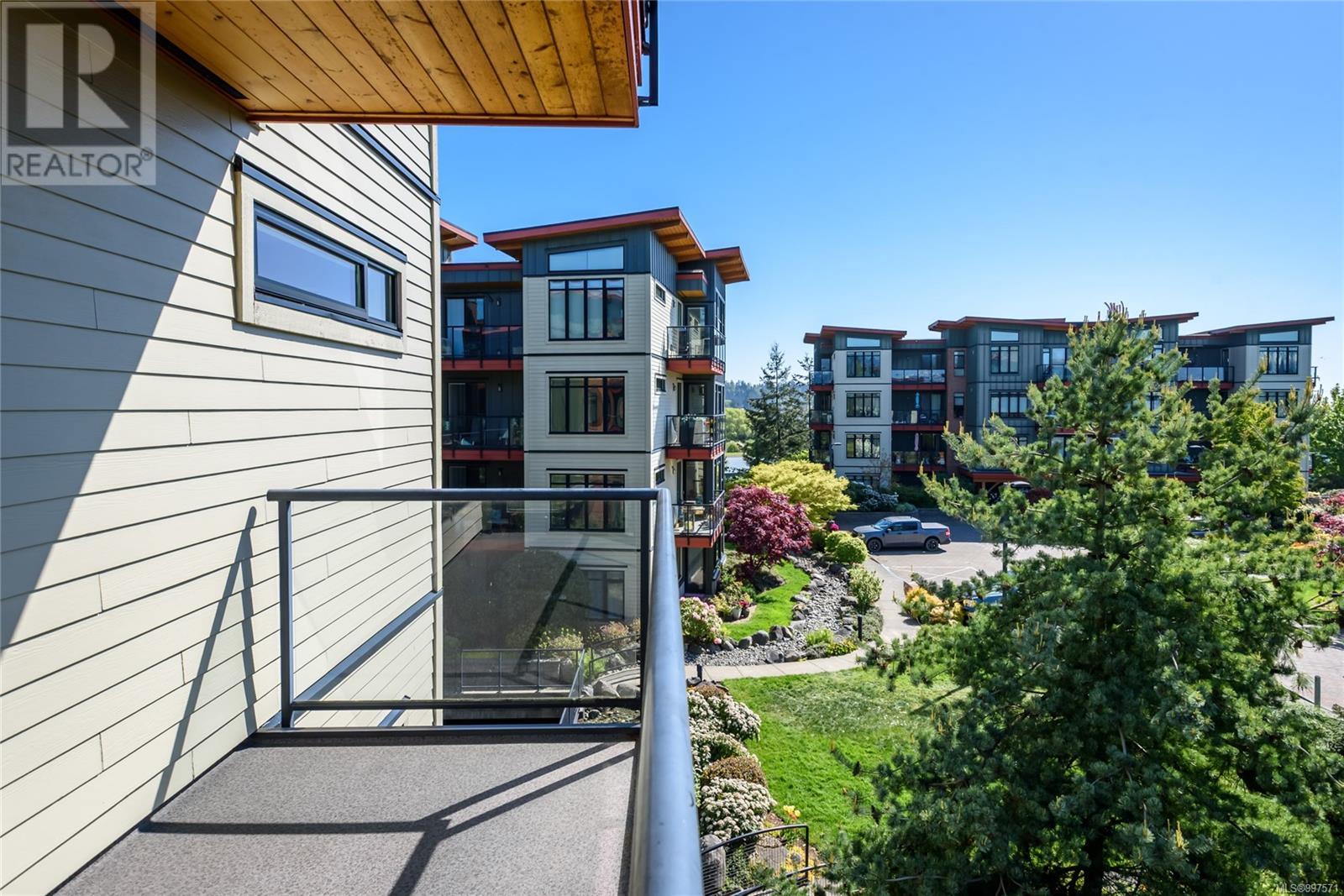 231 2300 Mansfield Dr, Courtenay
