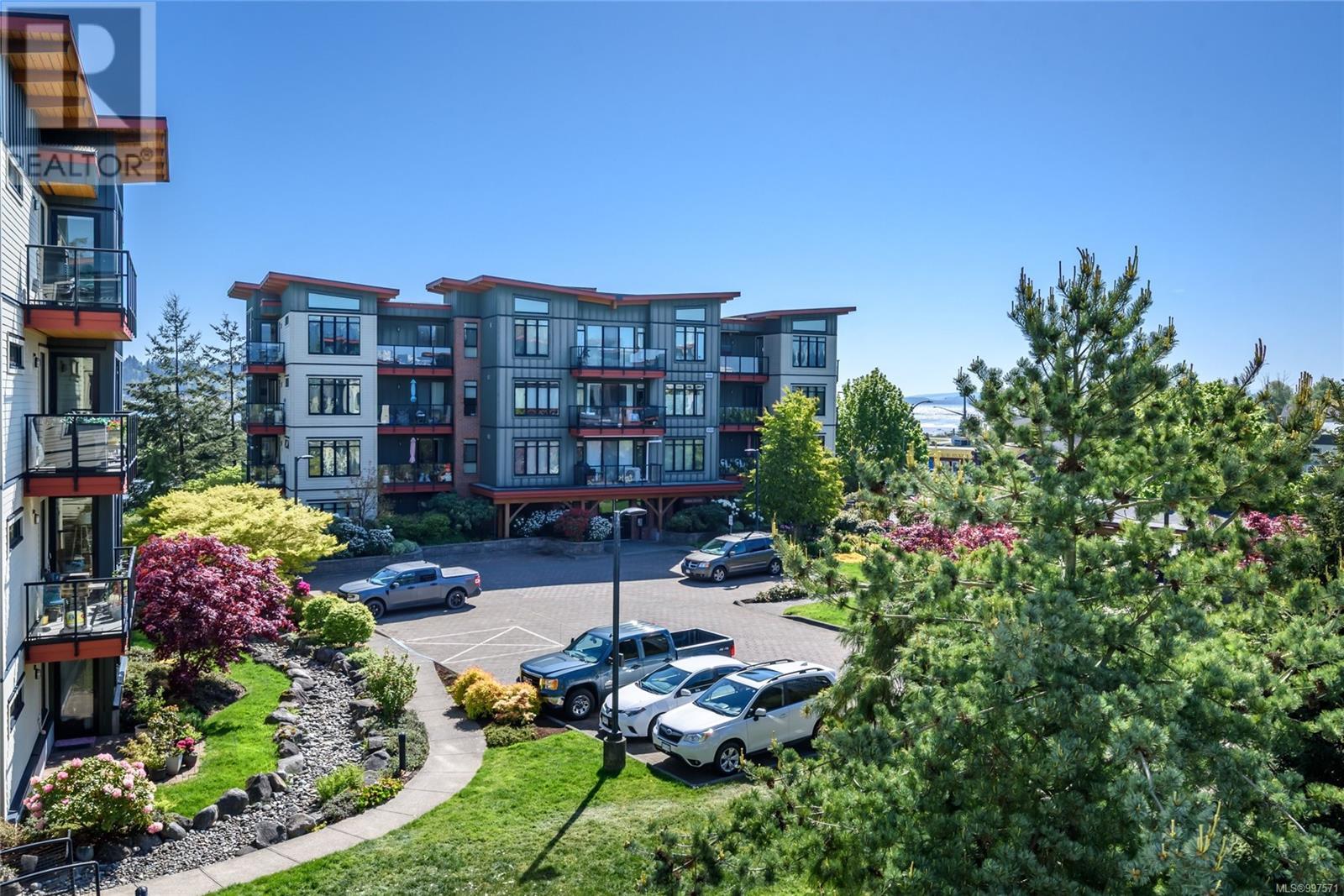 231 2300 Mansfield Dr, Courtenay