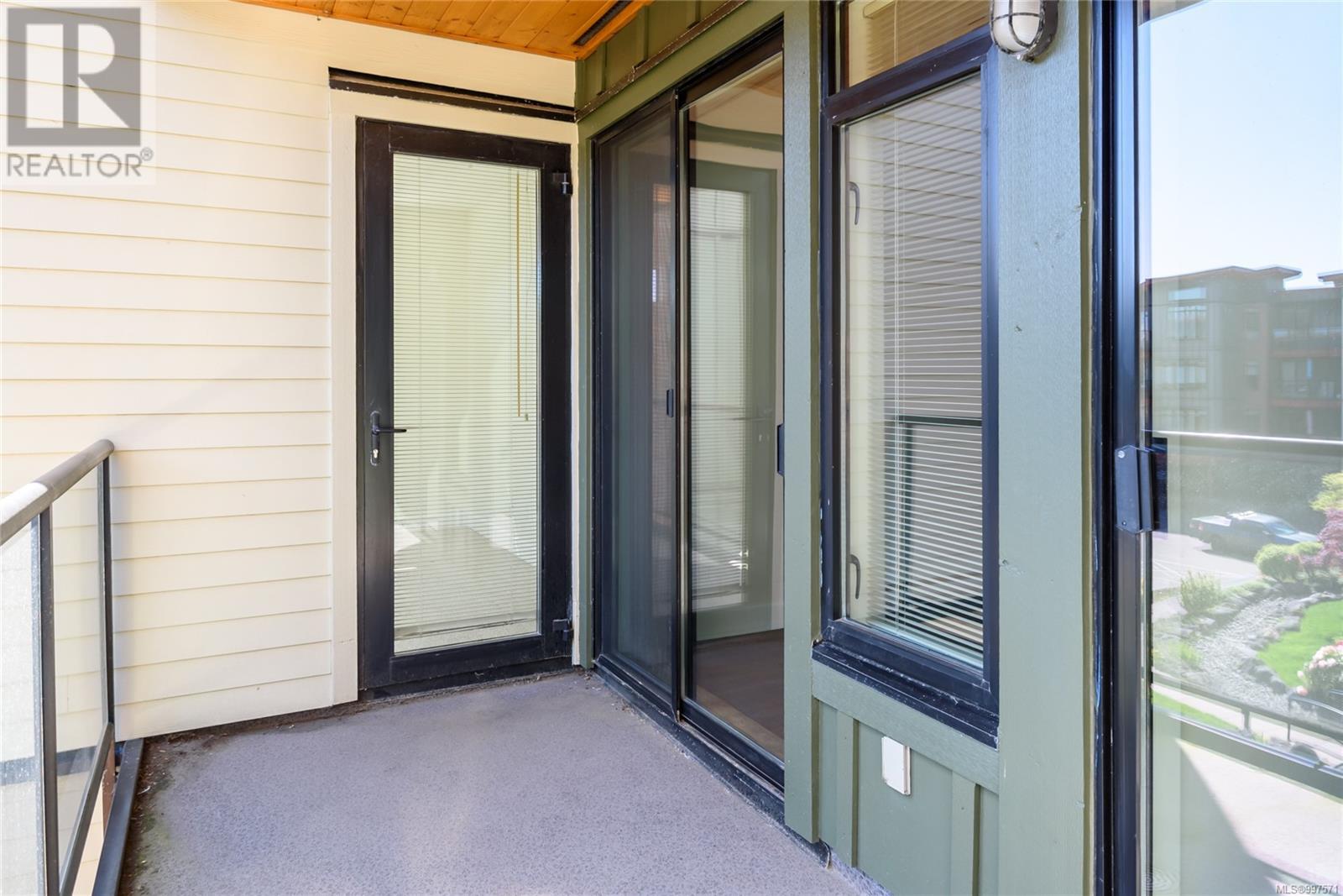 231 2300 Mansfield Dr, Courtenay