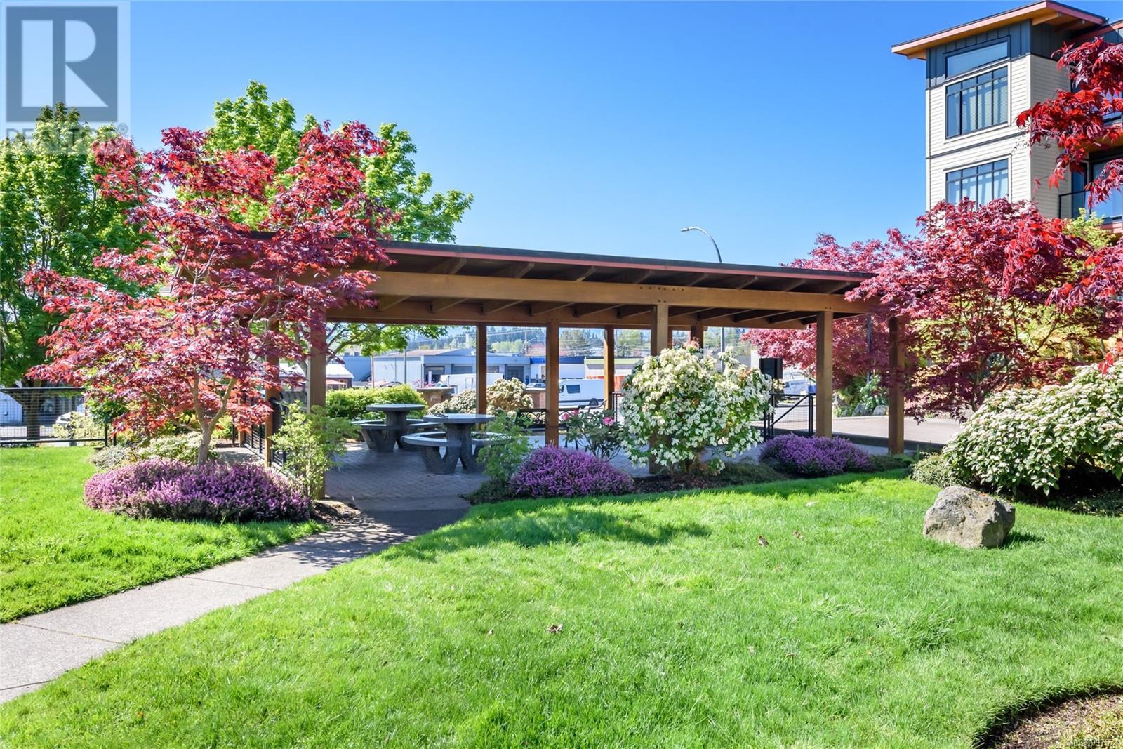 231 2300 Mansfield Dr, Courtenay