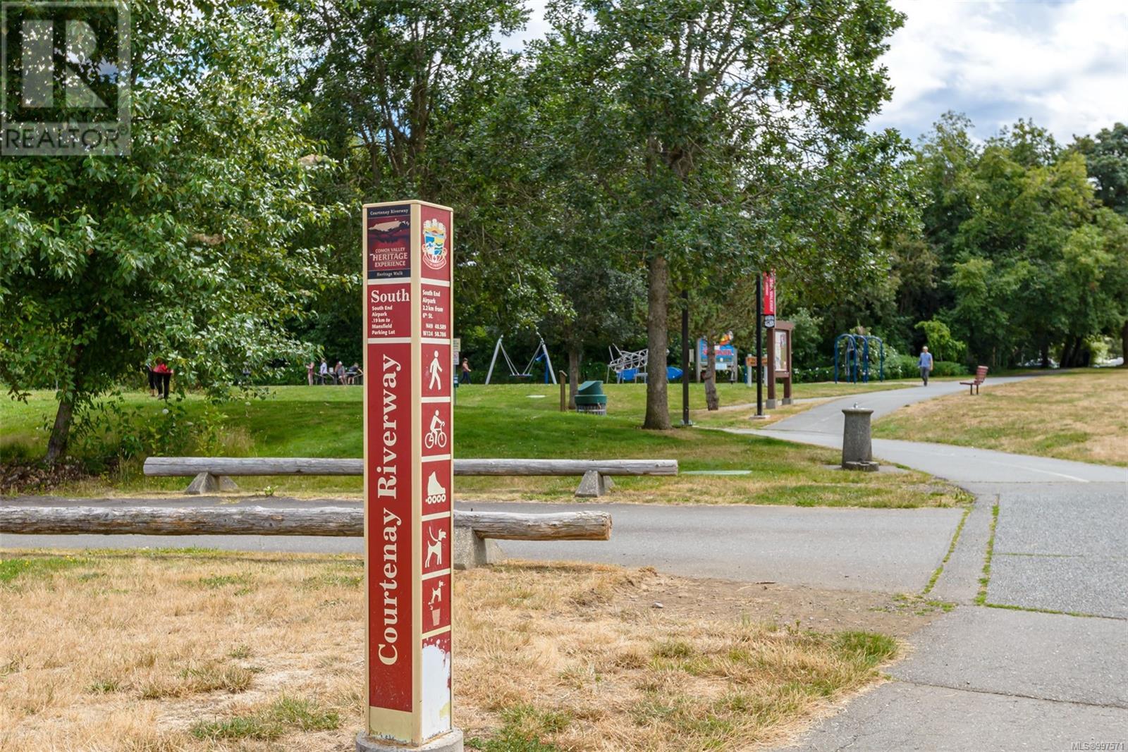 231 2300 Mansfield Dr, Courtenay