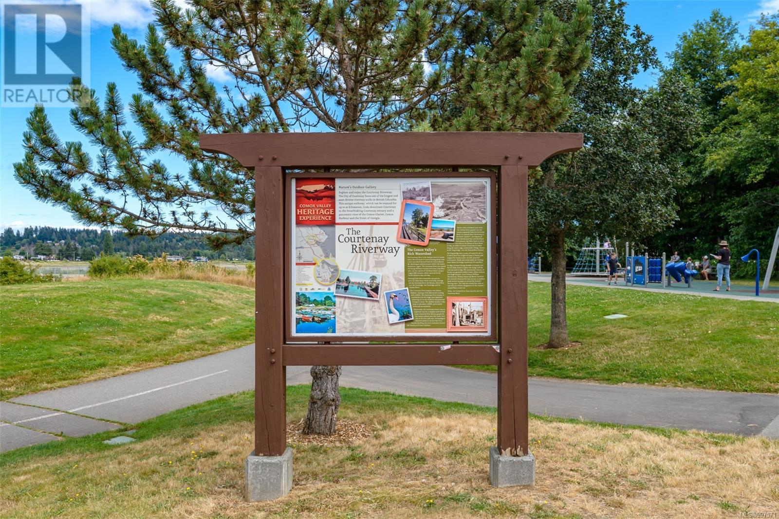 231 2300 Mansfield Dr, Courtenay