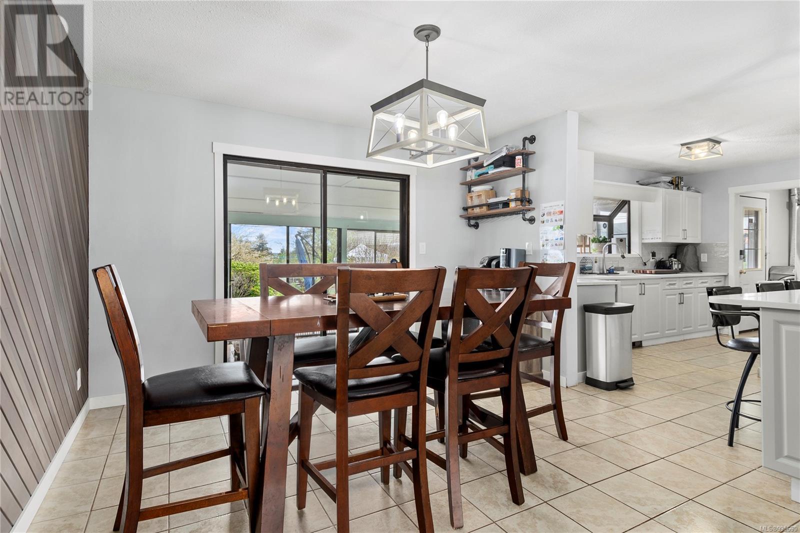 Photo 15 of 951 Northmore Rd, Campbell River BC