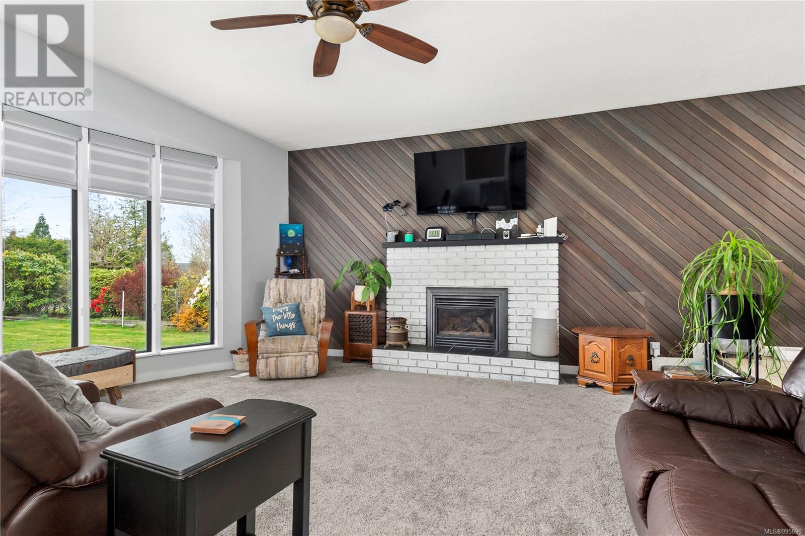 Photo 2 of 951 Northmore Rd, Campbell River BC