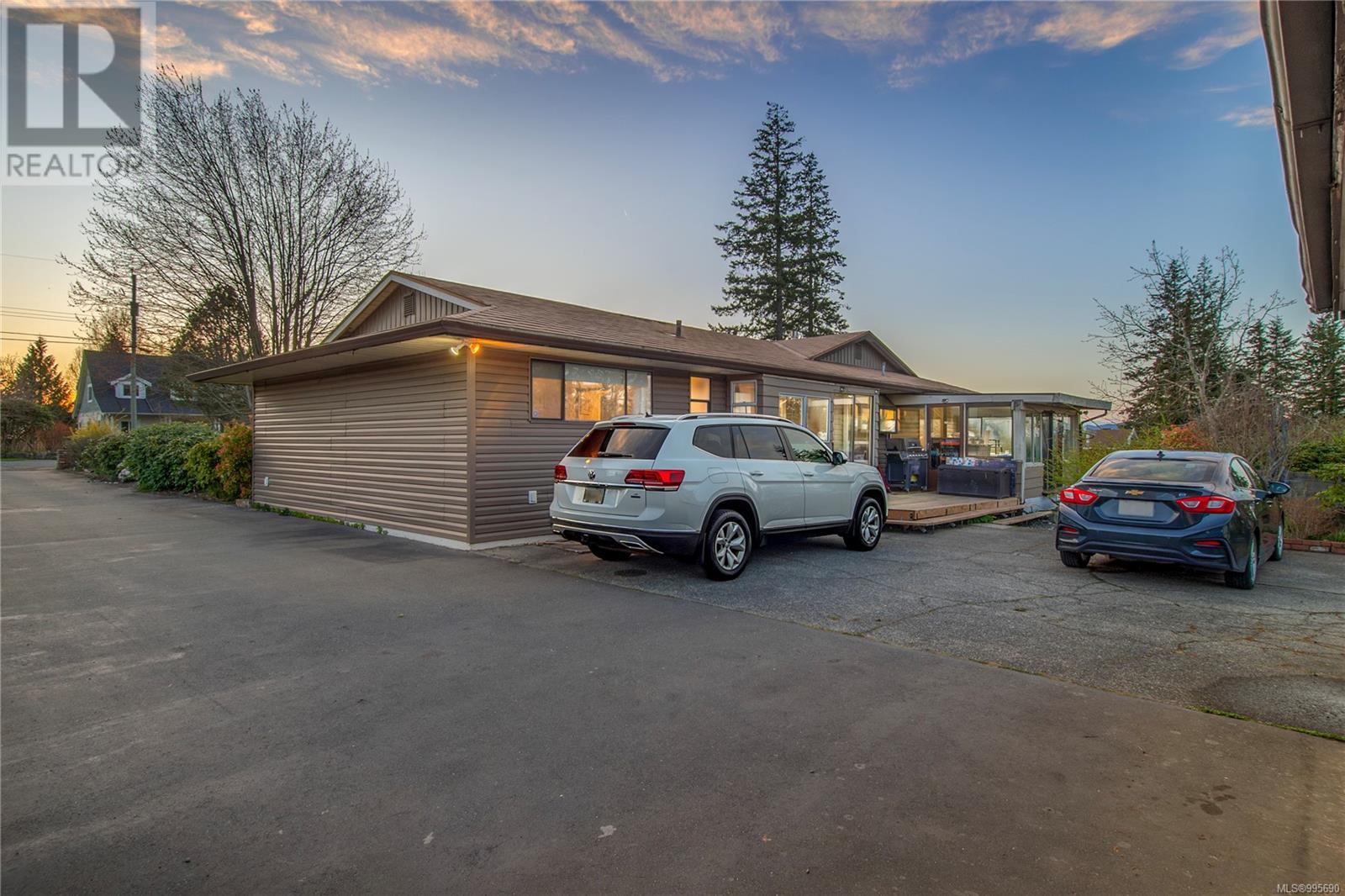 Photo 5 of 951 Northmore Rd, Campbell River BC