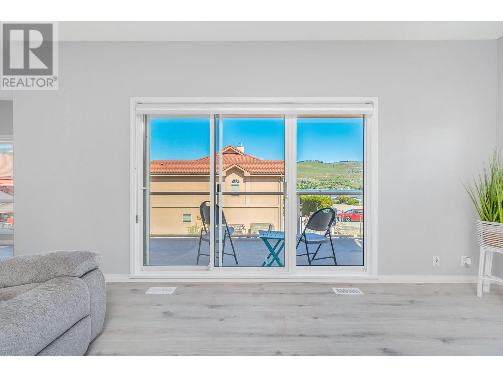 15 7701 Okanagan Landing Road, Vernon
