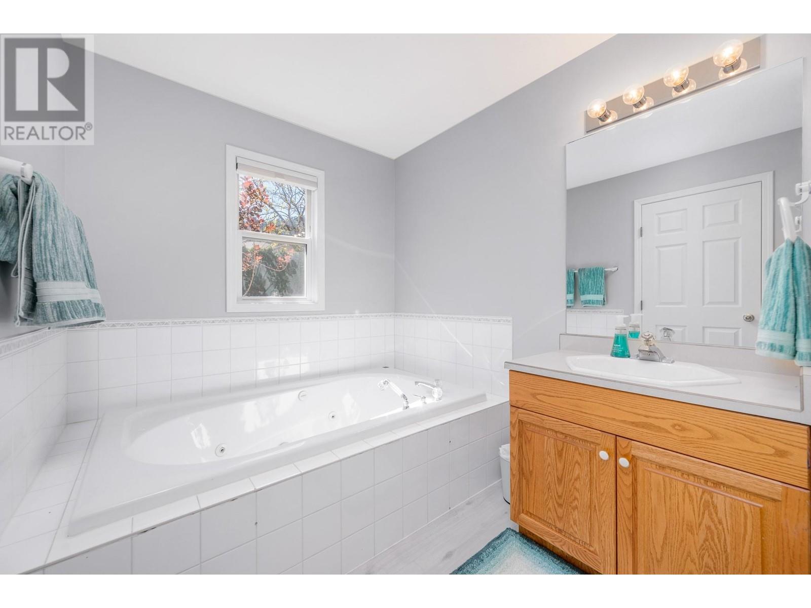 15 7701 Okanagan Landing Road, Vernon