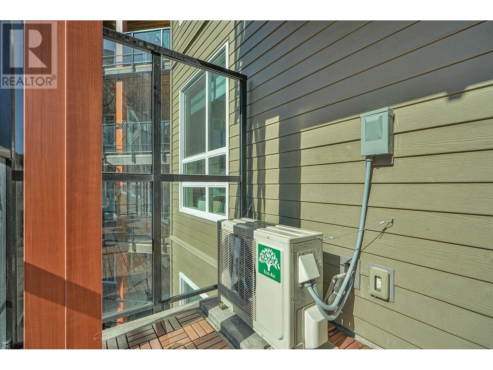 Photo 10 of 506 3462 Ross Drive, Vancouver BC