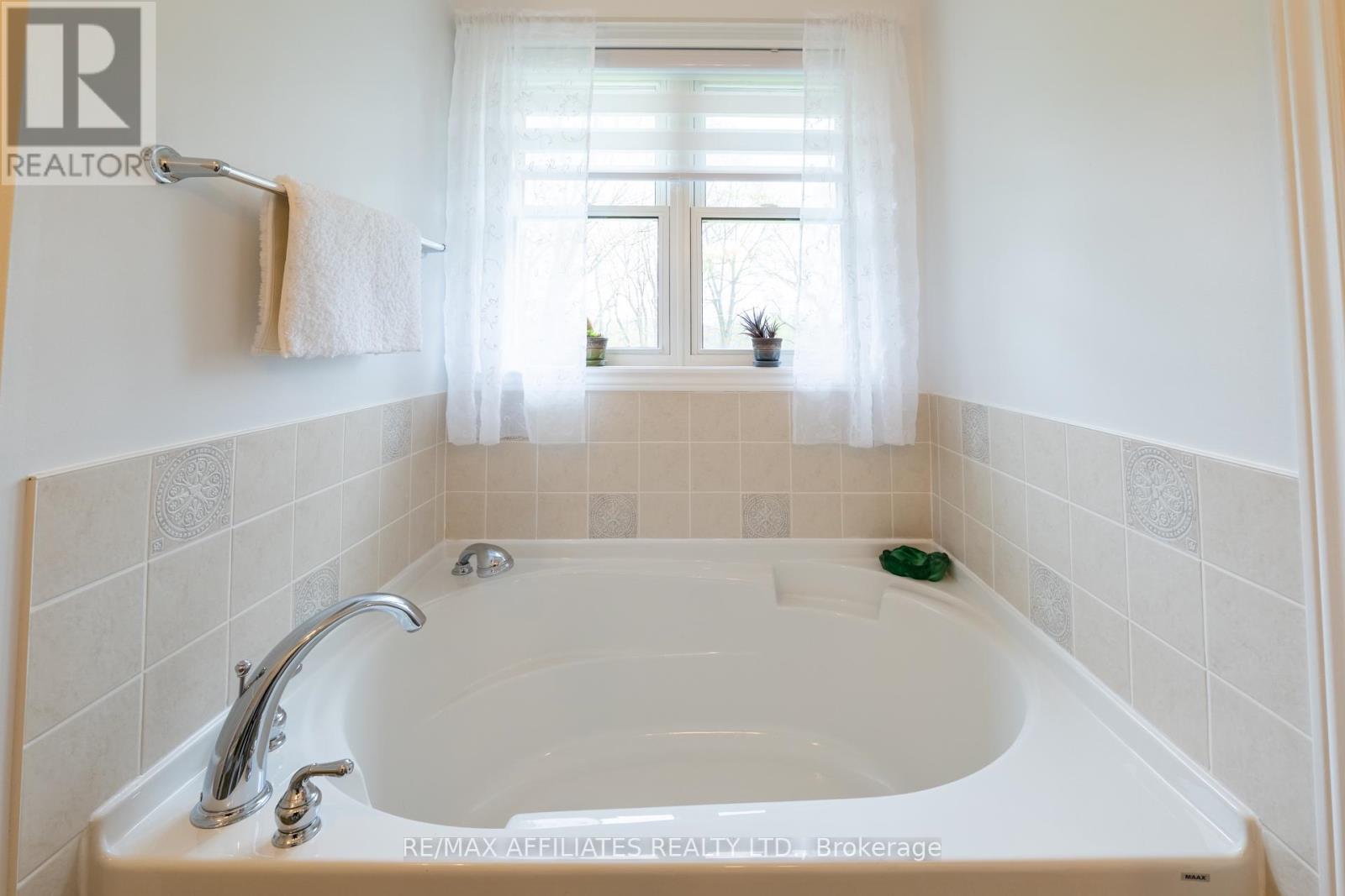 Photo 31 of 2551 Old Red Road, Elizabethtownkitley ON