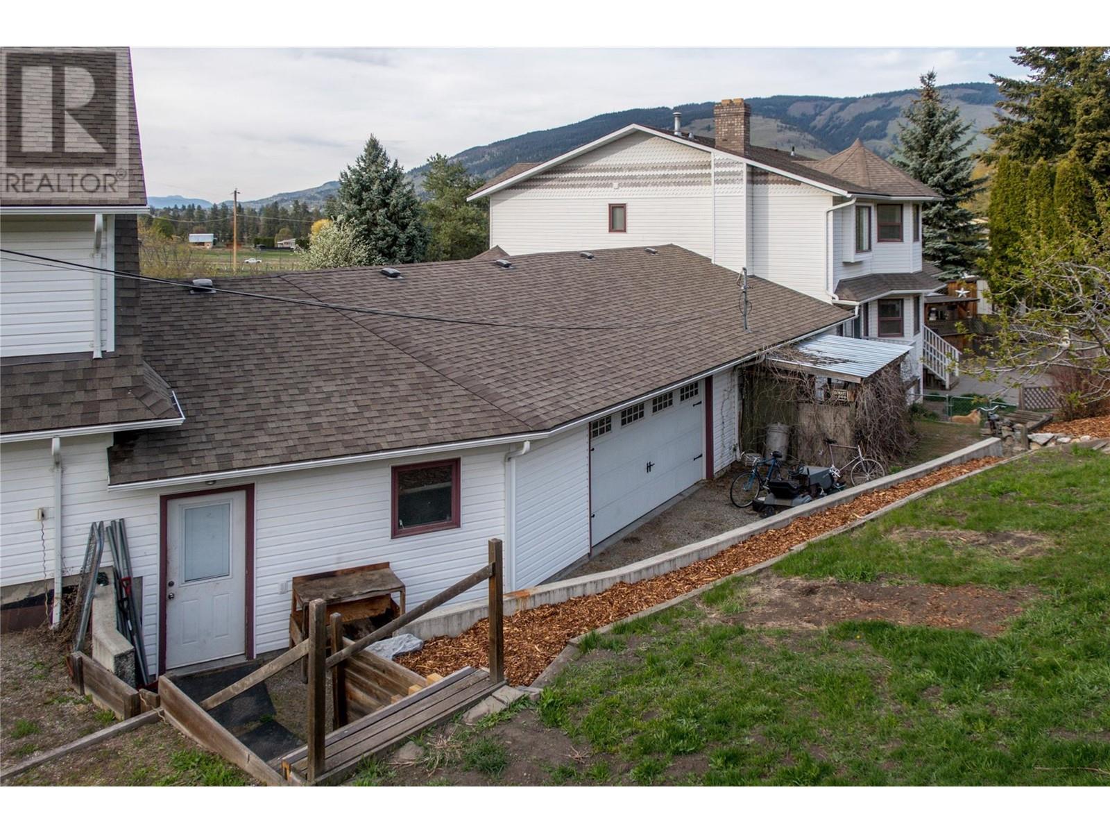 6655 Cosens Bay Road, Coldstream