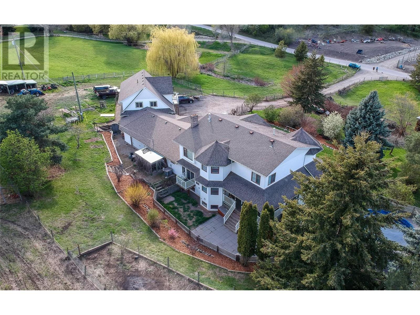 6655 Cosens Bay Road, Coldstream