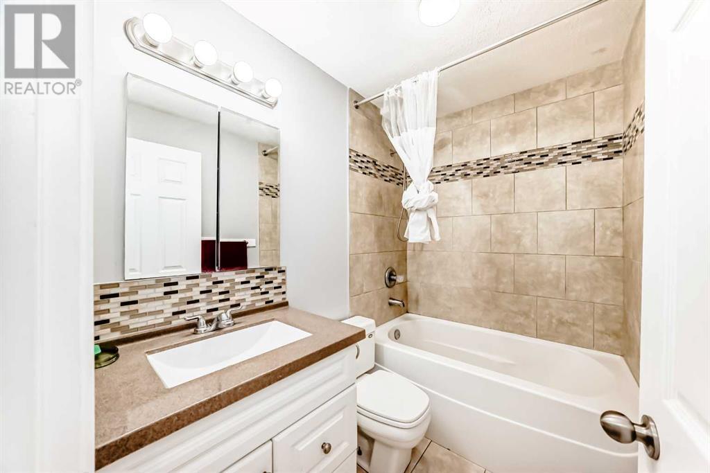 Single Family House Bi-level for Sale in   Avenue SE Albert Park/Radisson Heights Calgary 