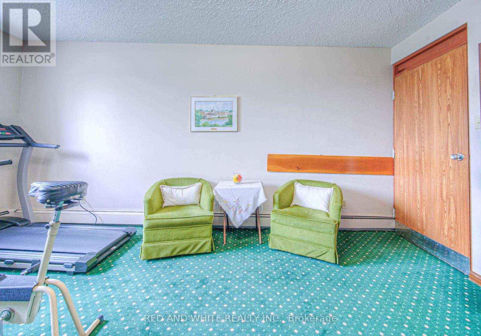 Photo 37 of 406 400 Champlain Boulevard, Cambridge ON