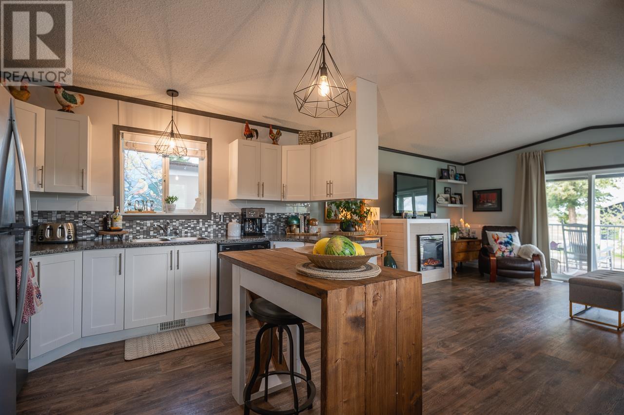 6 4072 STATION ROAD, Lac La Hache