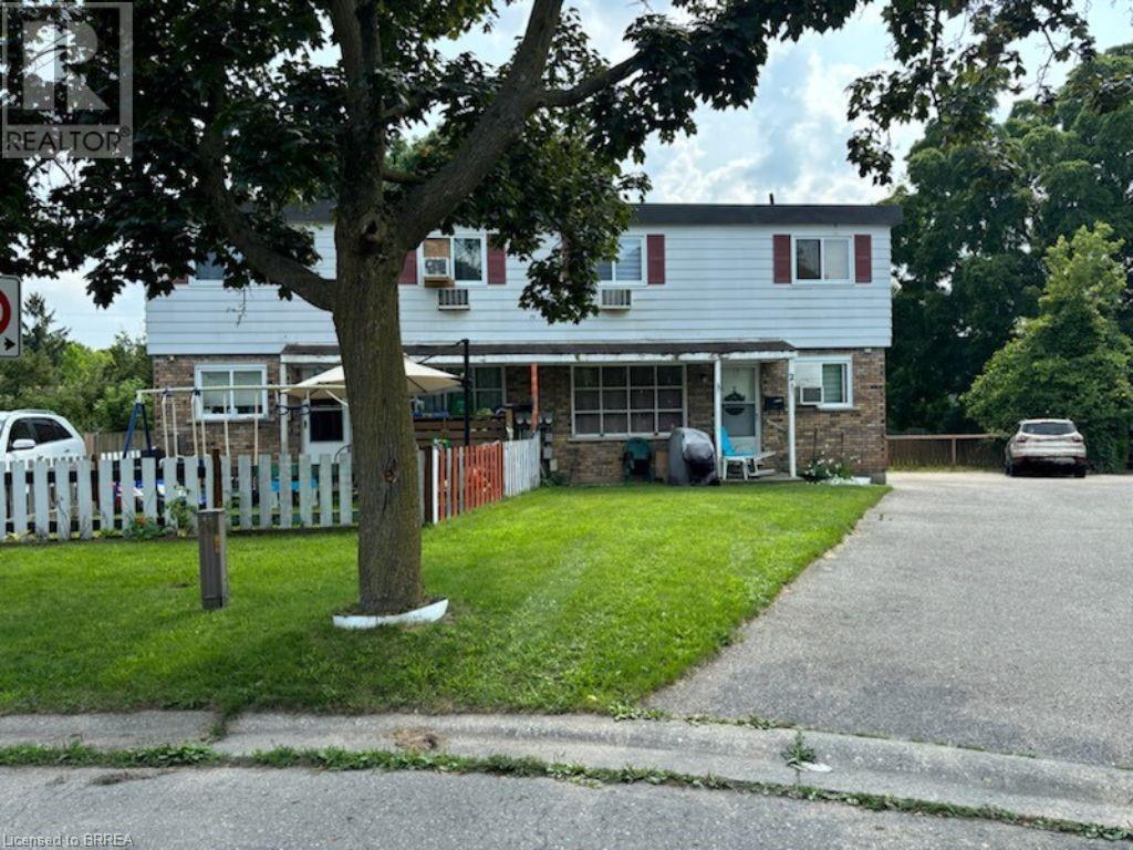 Photo 3 of 19 Brenda Court, Brantford ON