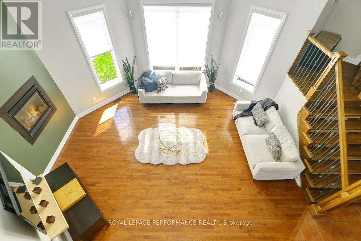 Photo 19 of 6598 Courtland Grove Crescent, Ottawa ON
