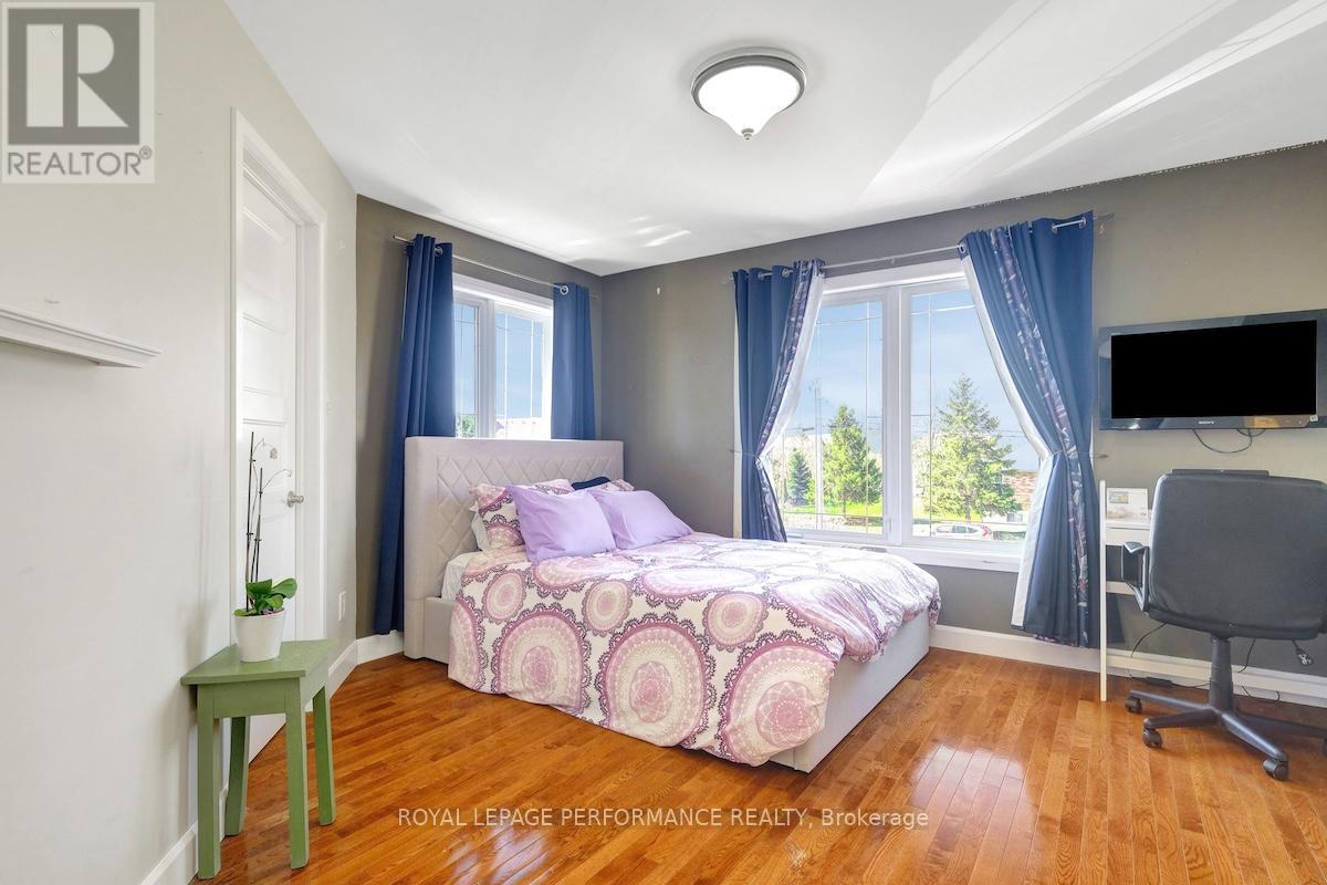 Photo 22 of 6598 Courtland Grove Crescent, Ottawa ON