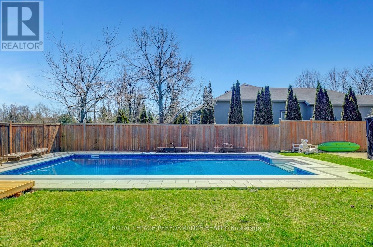 Photo 29 of 6598 Courtland Grove Crescent, Ottawa ON