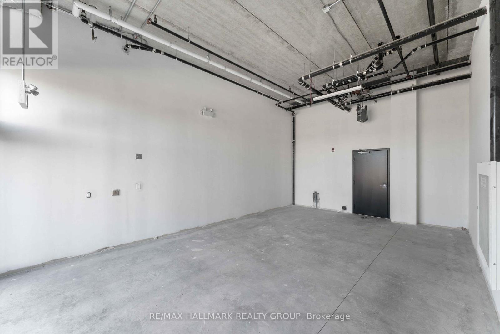 Photo 6 of 1340 Hemlock Rd Road, Ottawa ON