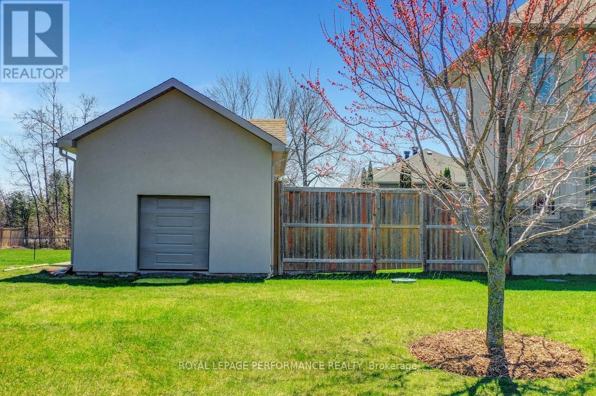 Photo 33 of 6598 Courtland Grove Crescent, Ottawa ON