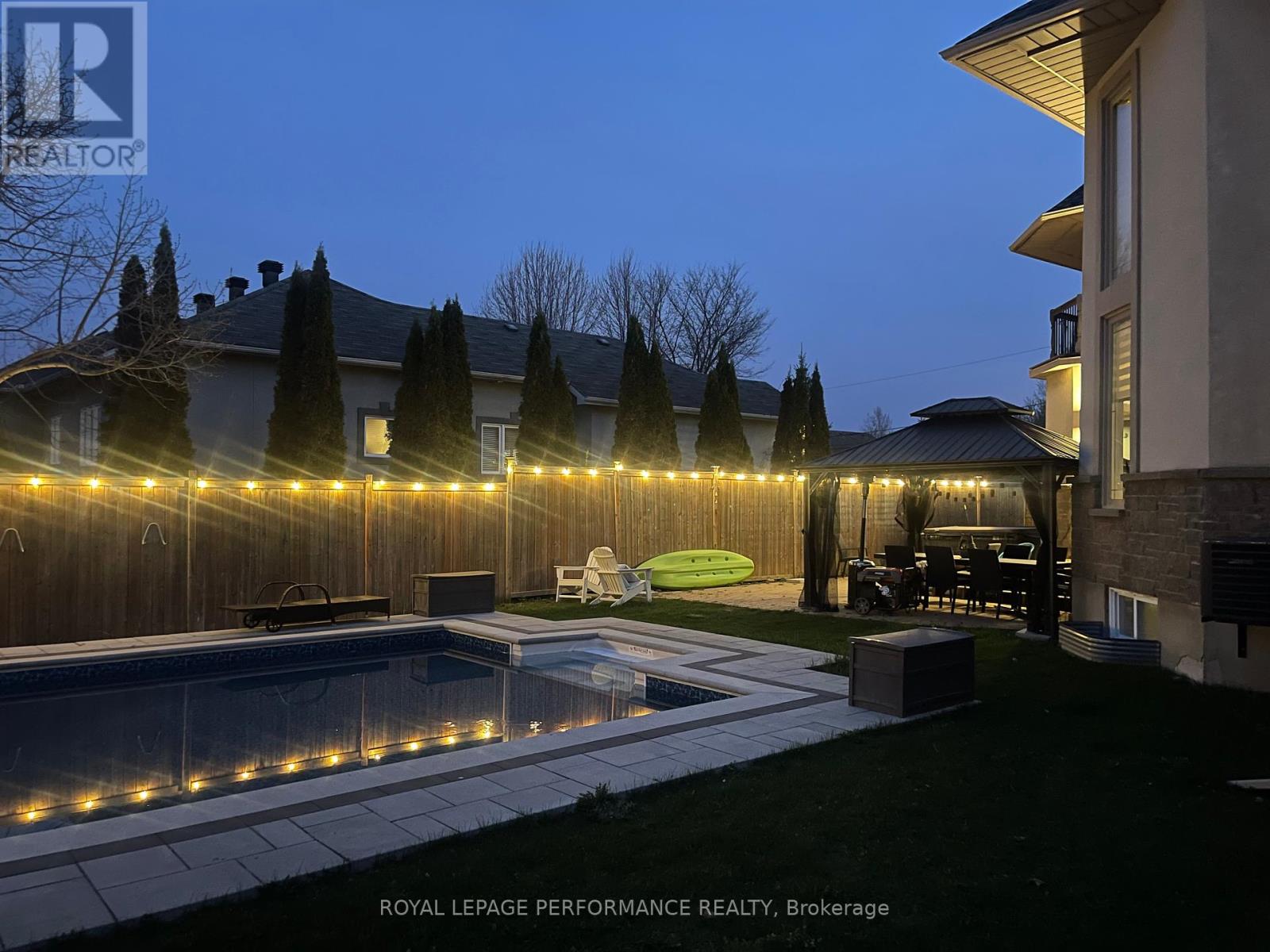 Photo 32 of 6598 Courtland Grove Crescent, Ottawa ON