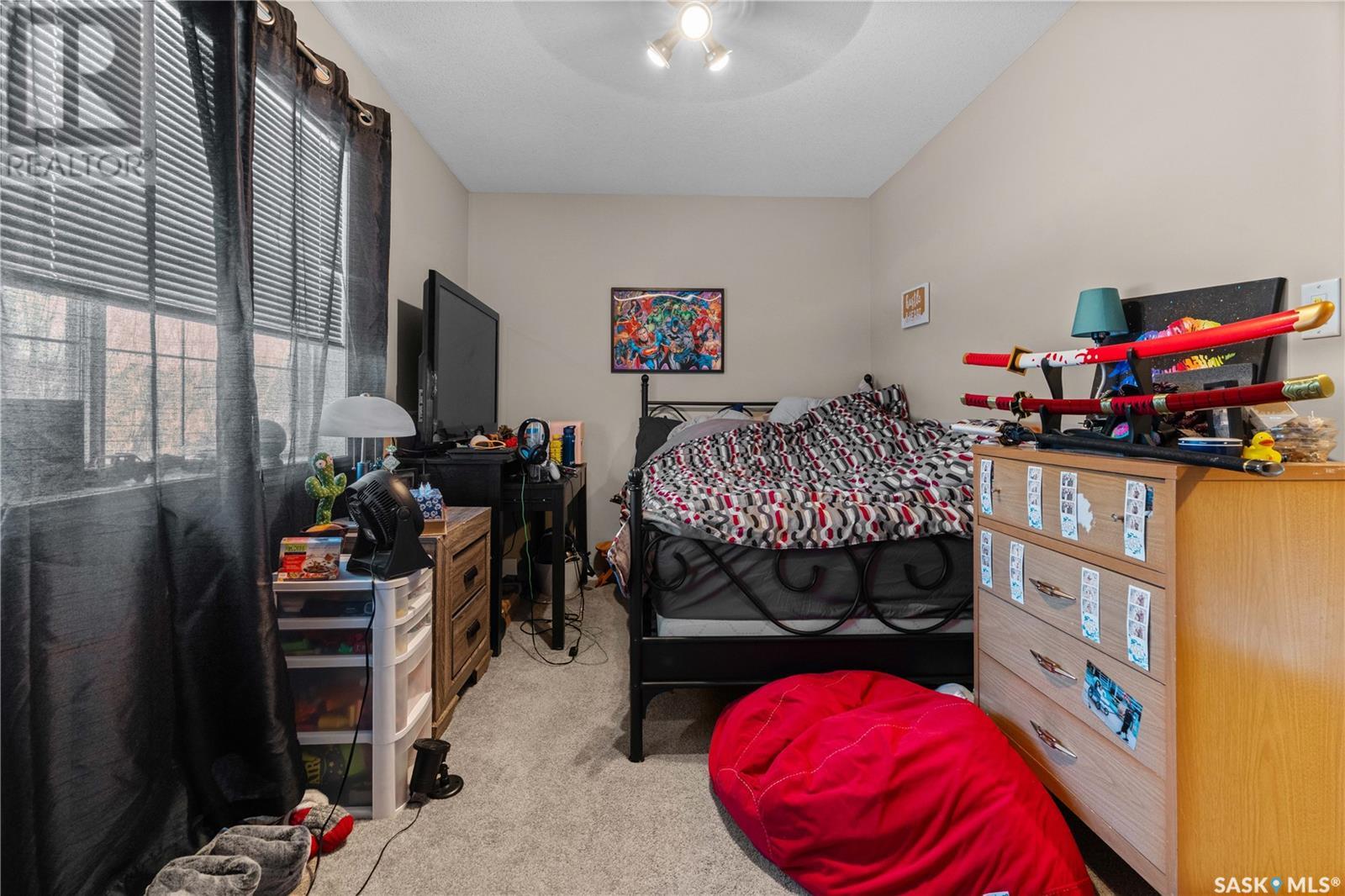 Single Family House 2 Level for Sale in  Cranbourn CRESCENT Regina 