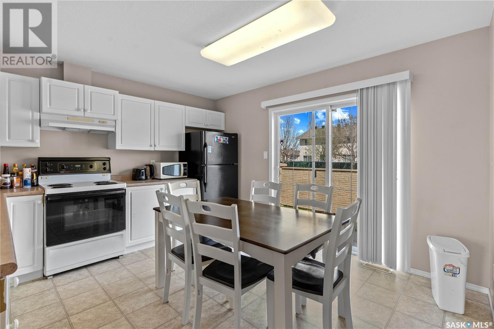 Single Family House 2 Level for Sale in  Cranbourn CRESCENT Regina 