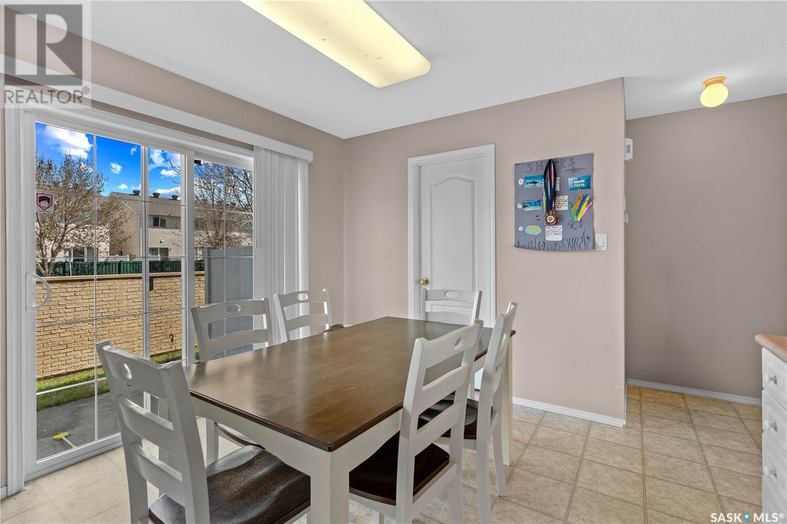 Single Family House 2 Level for Sale in  Cranbourn CRESCENT Regina 
