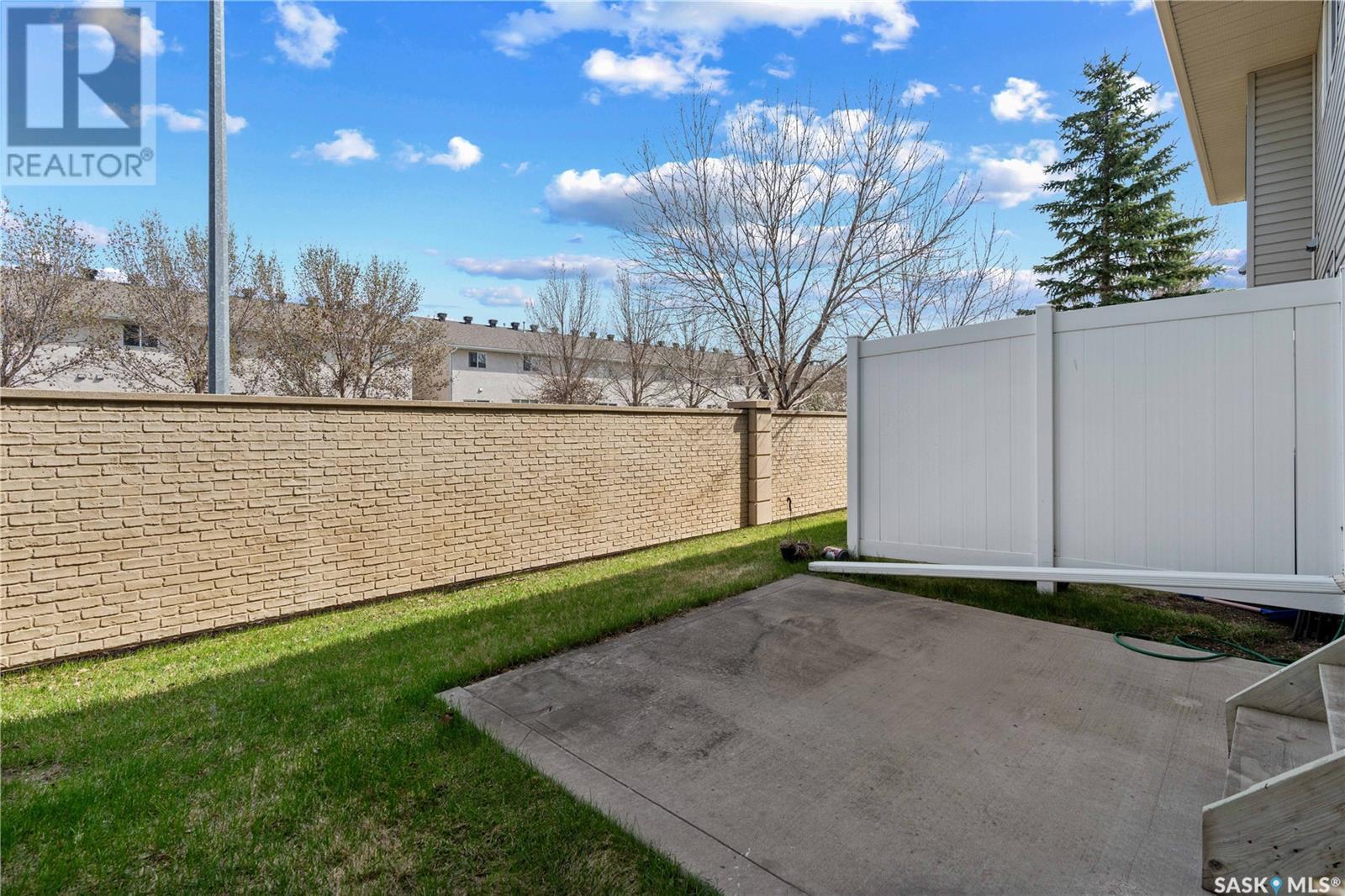 Single Family House 2 Level for Sale in  Cranbourn CRESCENT Regina 