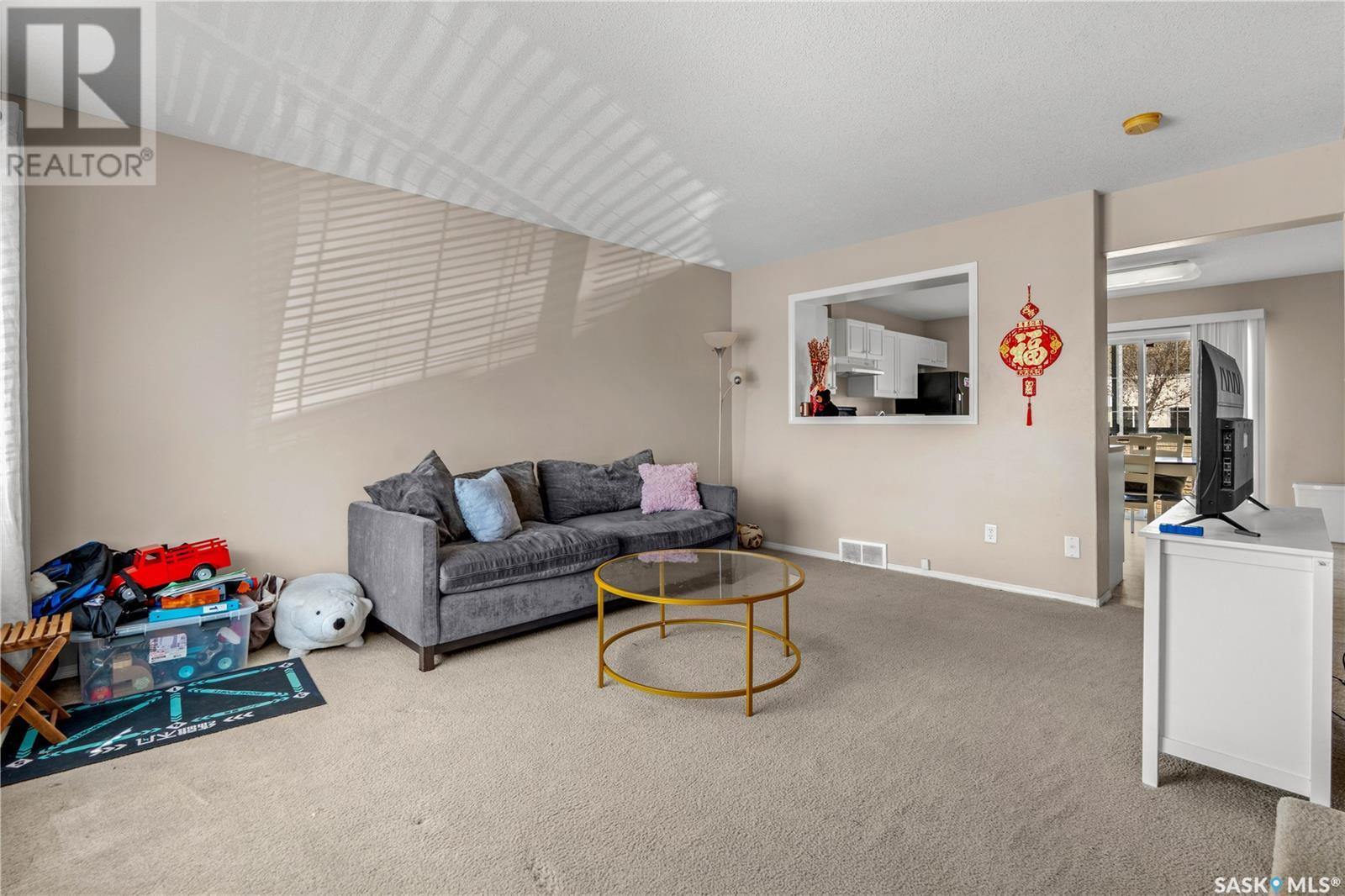 Single Family House 2 Level for Sale in  Cranbourn CRESCENT Regina 