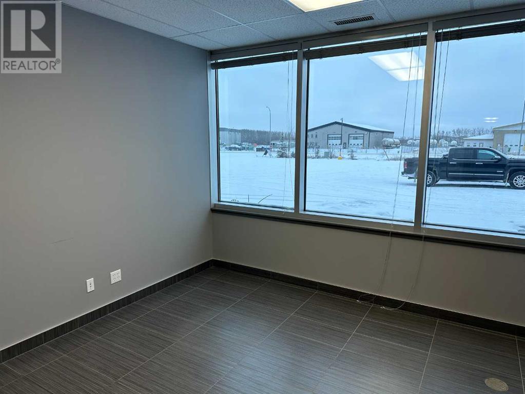 Photo 8 of 9510 78 Avenue, Clairmont AB
