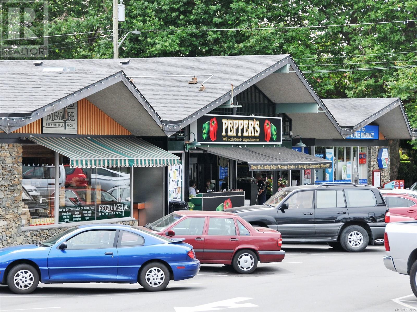 2761 Arbutus Rd, Saanich