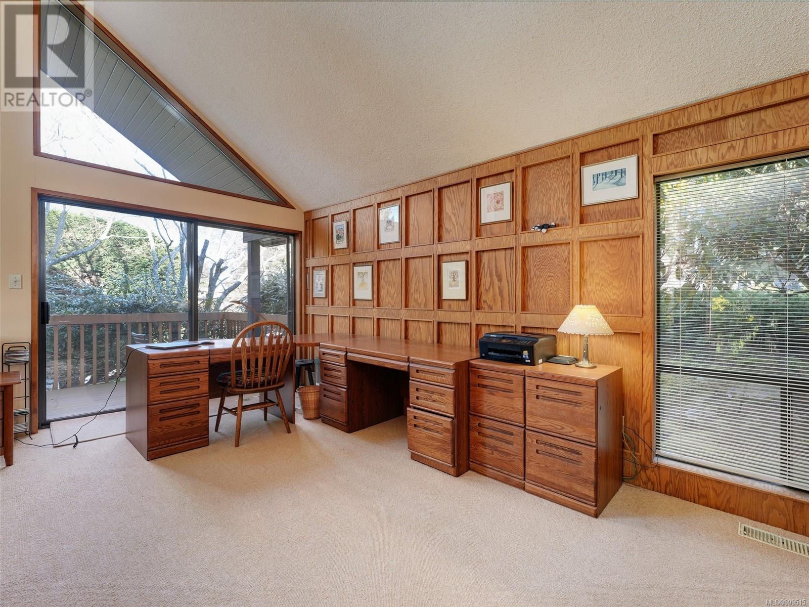 2761 Arbutus Rd, Saanich