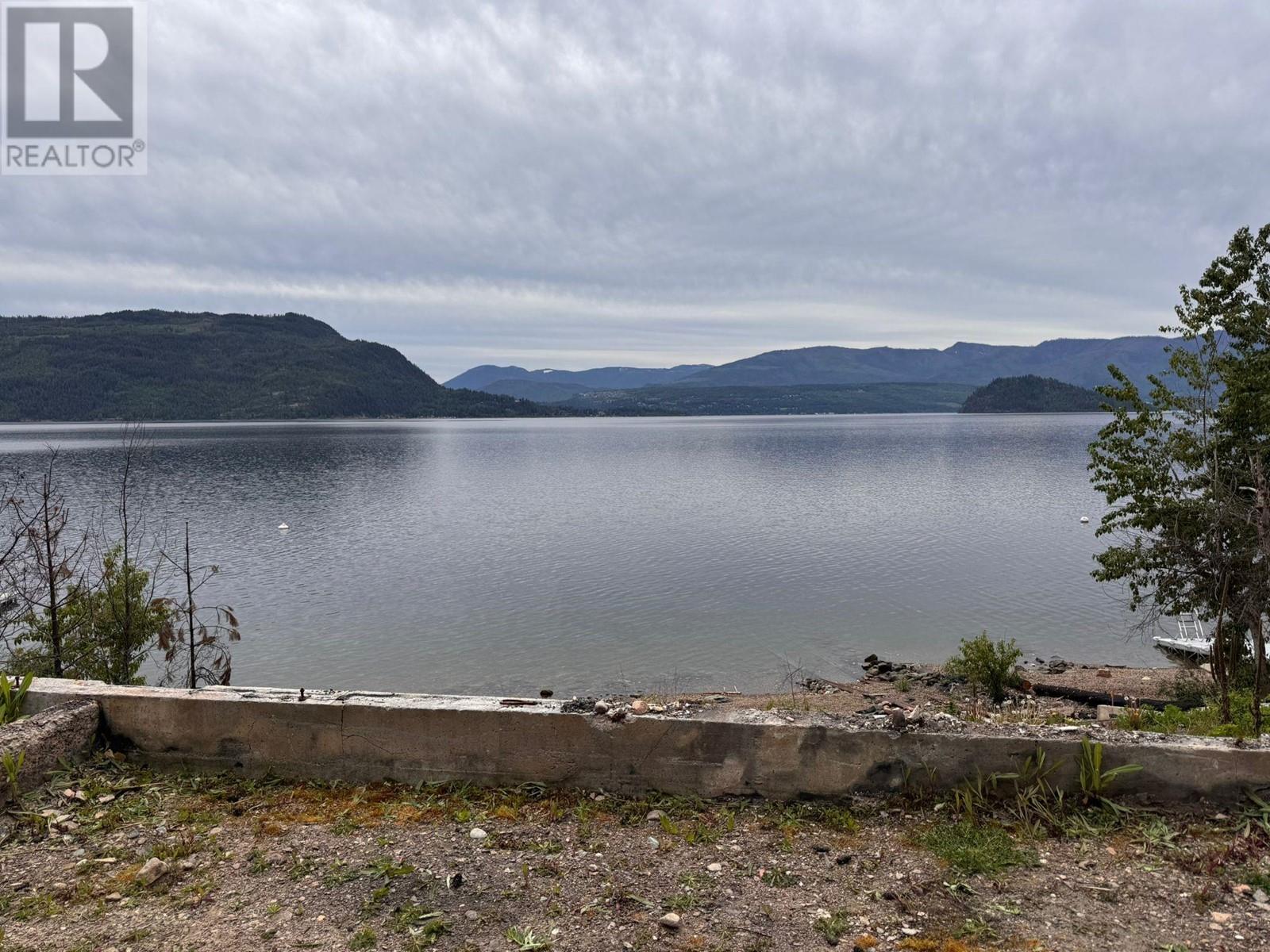  5022 Squilax-Anglemont Road, Celista