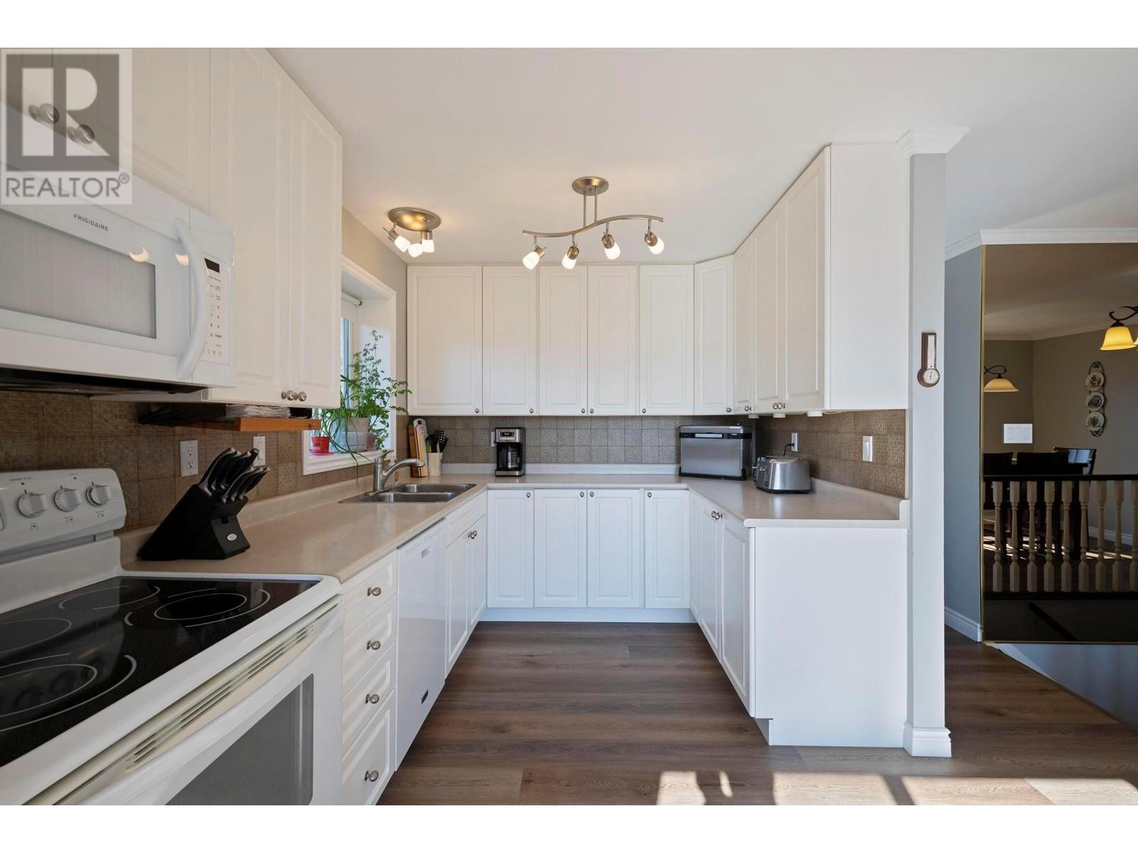  1175 Trevor Drive, West Kelowna