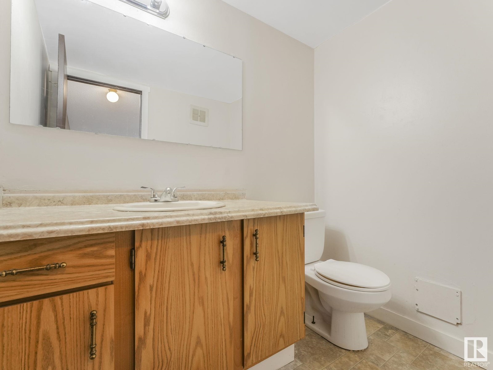 #108 1945 105 ST NW, Edmonton