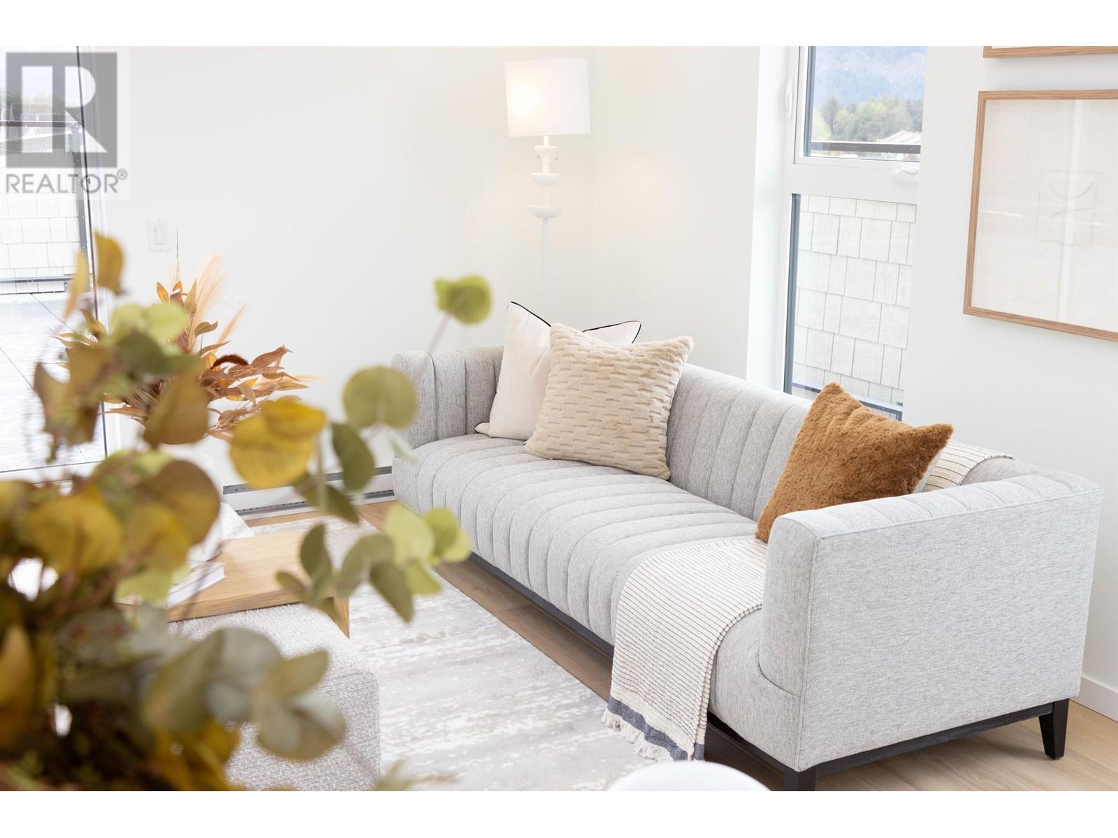 308 1360 VICTORIA STREET, Squamish