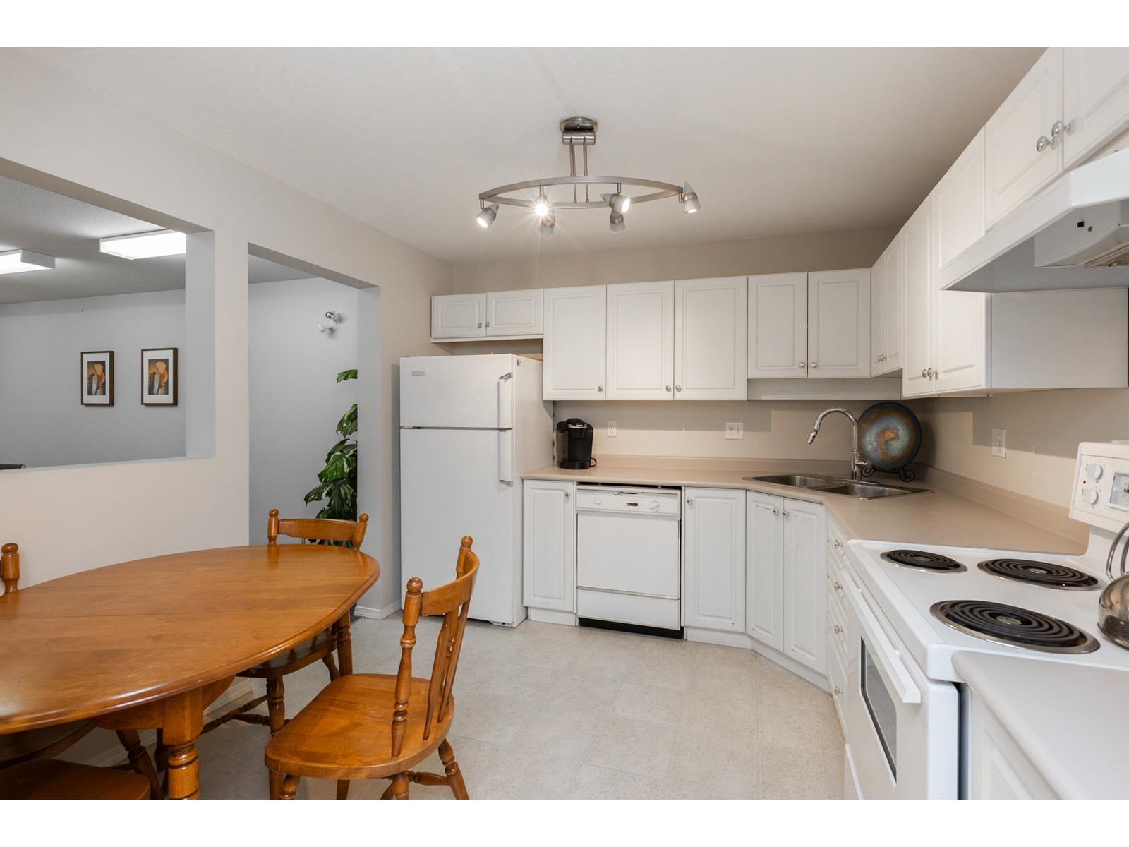 209 2435 CENTER STREET, Abbotsford real estate listing R2957121