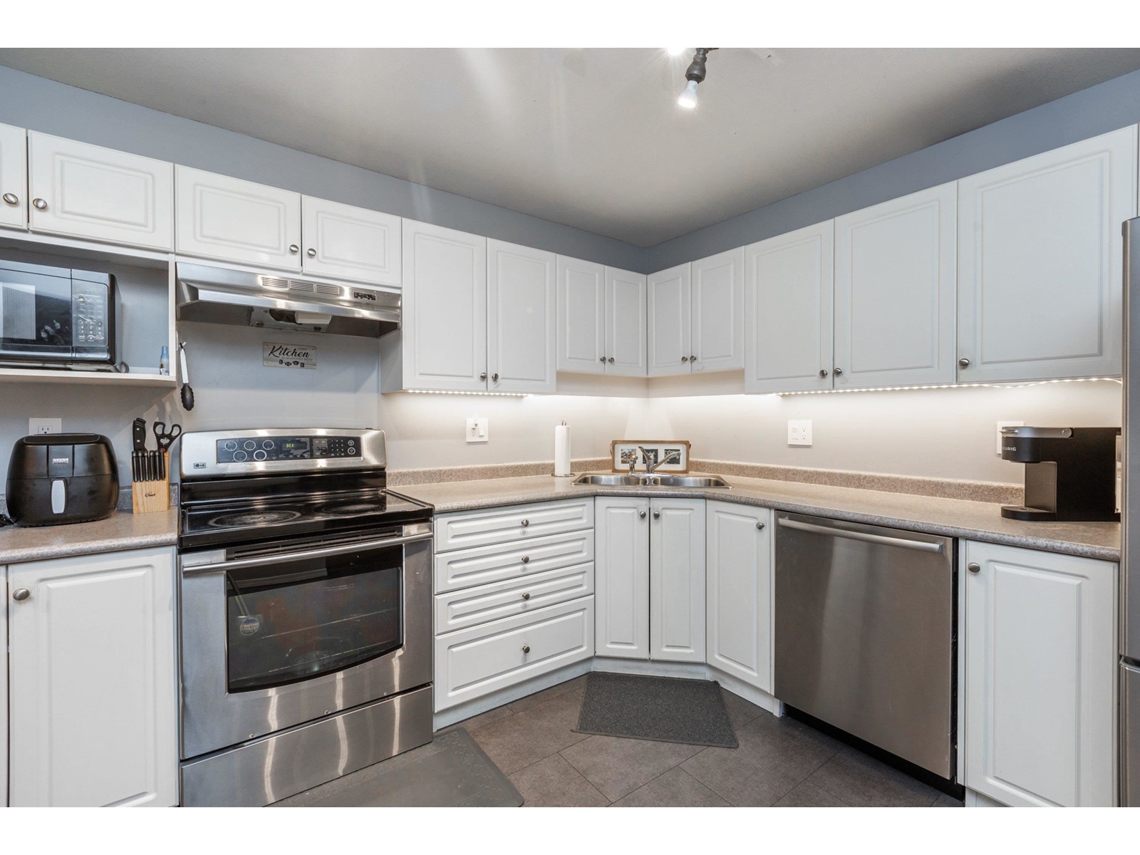 209 2435 CENTER STREET, Abbotsford real estate listing R2957121