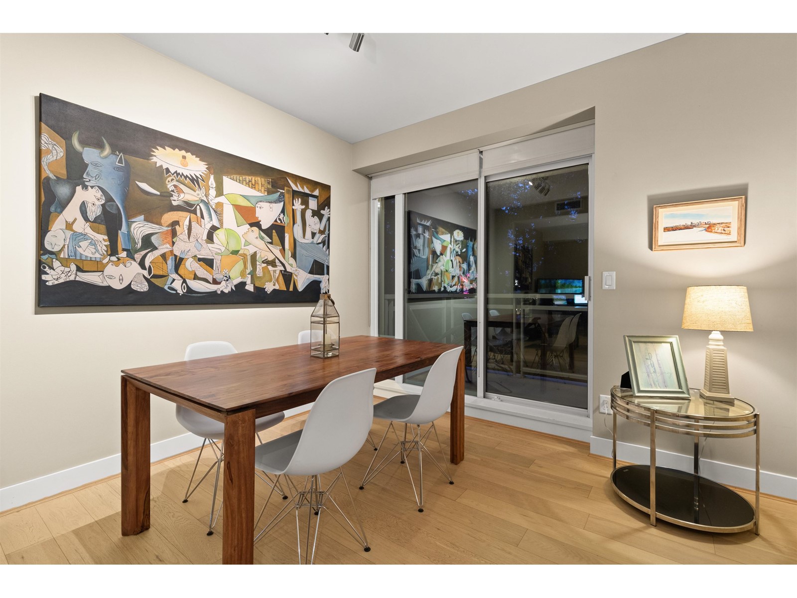 403 15152 RUSSELL AVENUE, White Rock real estate listing R2959250
