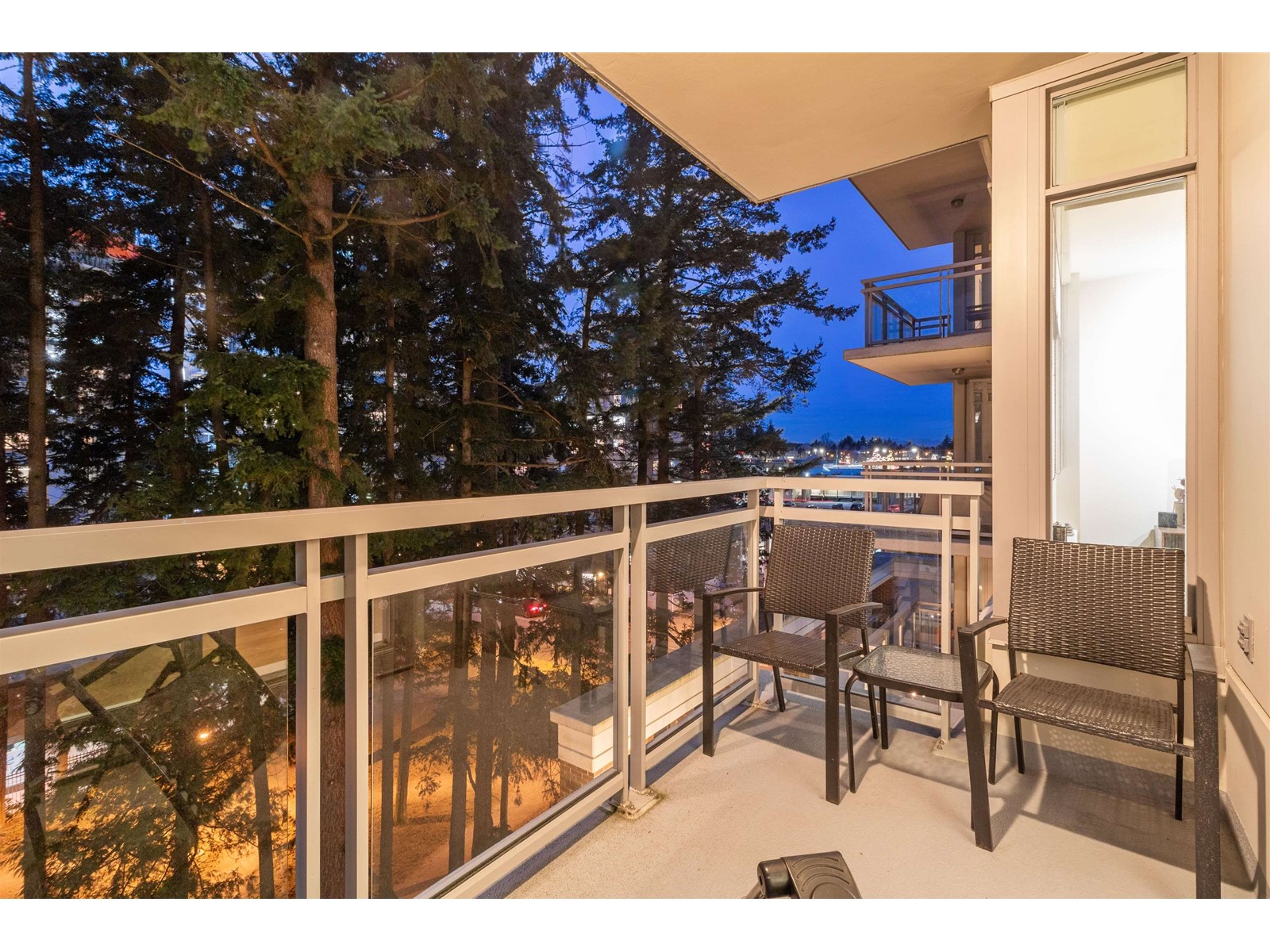 403 15152 RUSSELL AVENUE, White Rock real estate listing R2959250