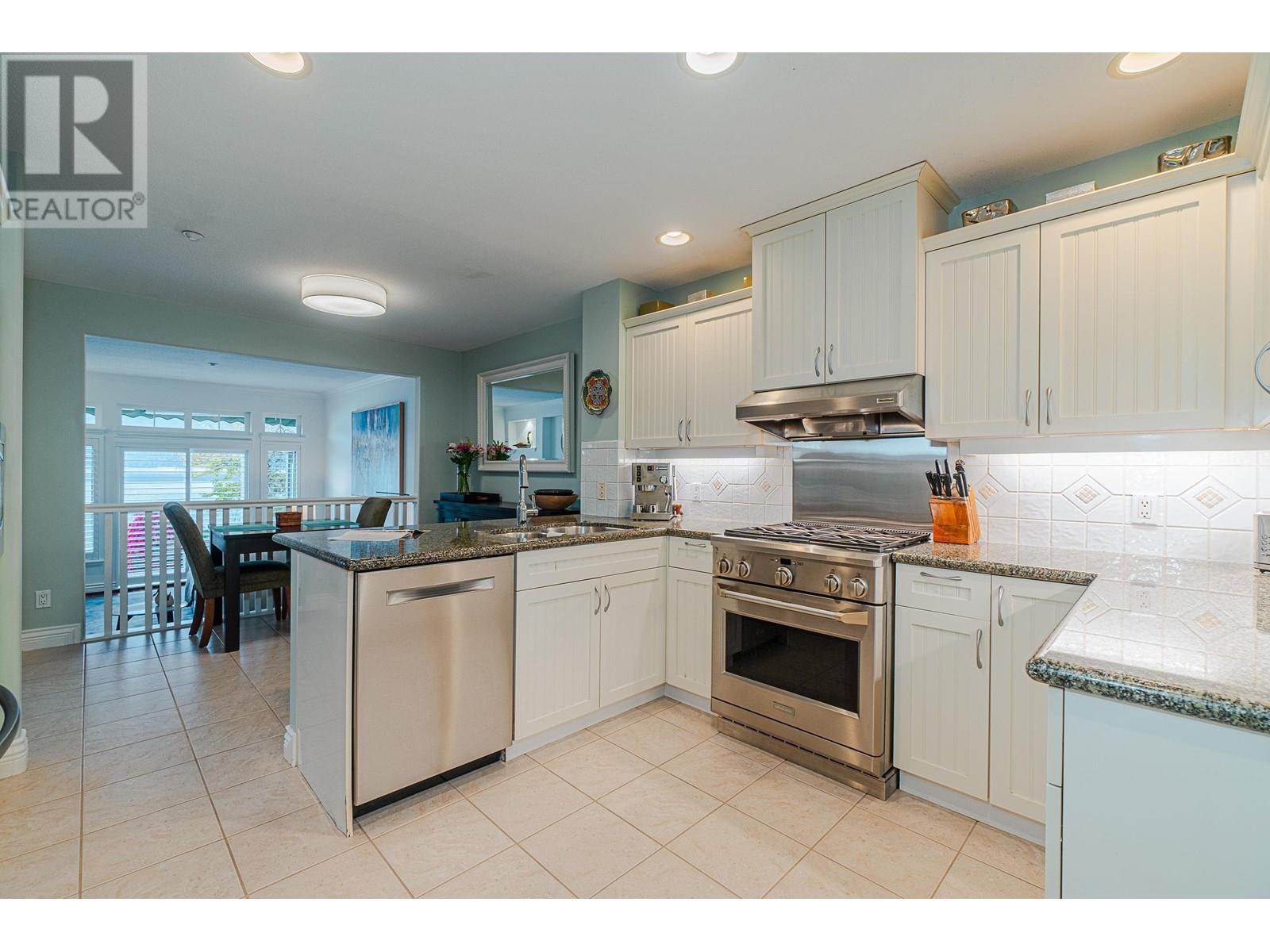 16 BEACH DRIVE, Furry Creek real estate listing R2961956