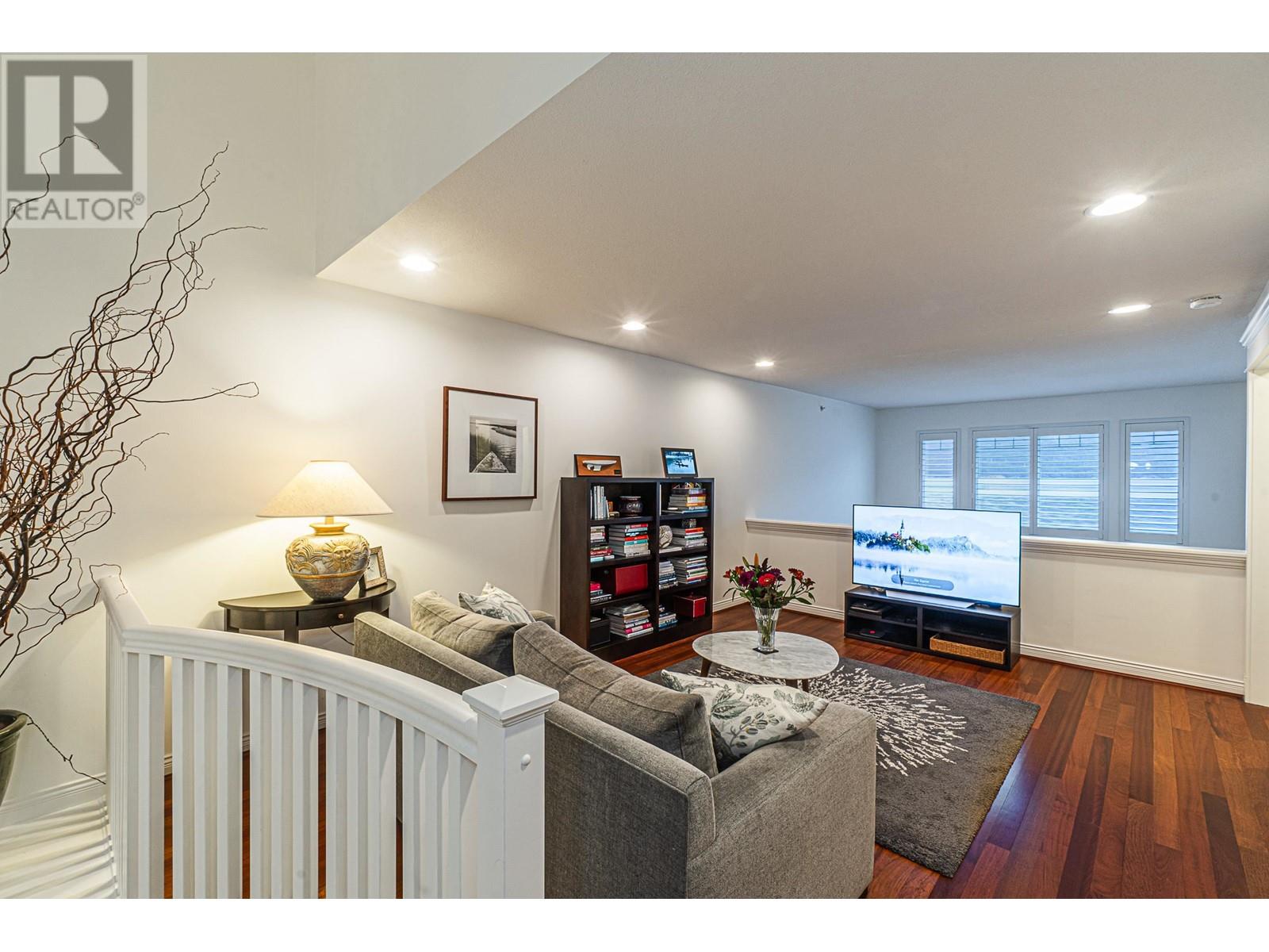 16 BEACH DRIVE, Furry Creek real estate listing R2961956