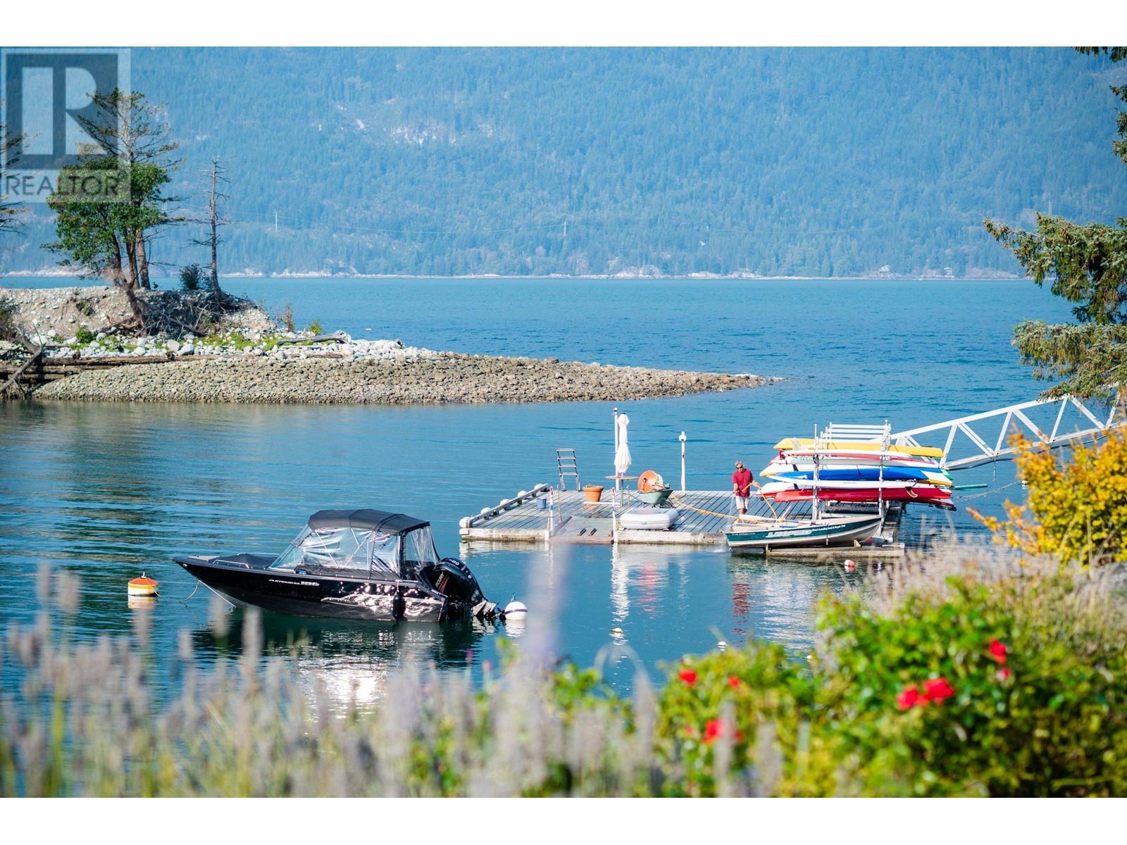 16 BEACH DRIVE, Furry Creek real estate listing R2961956