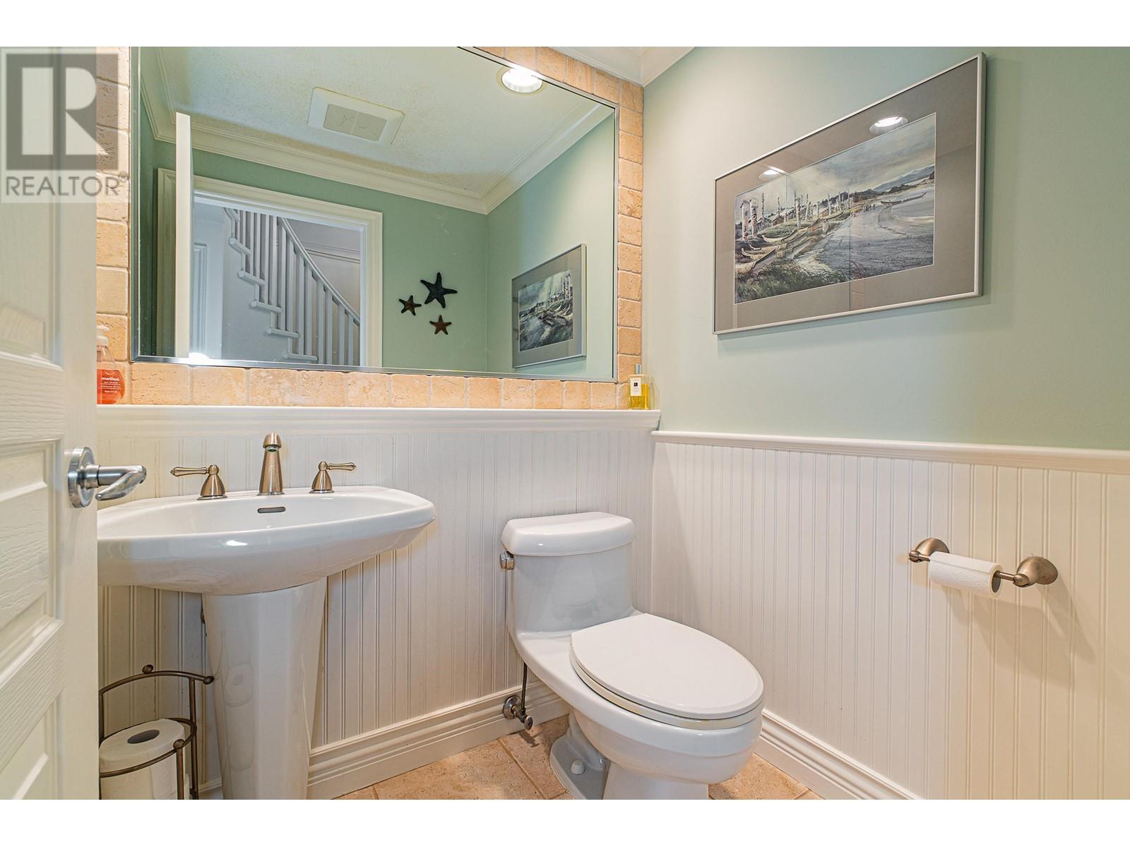 16 BEACH DRIVE, Furry Creek real estate listing R2961956