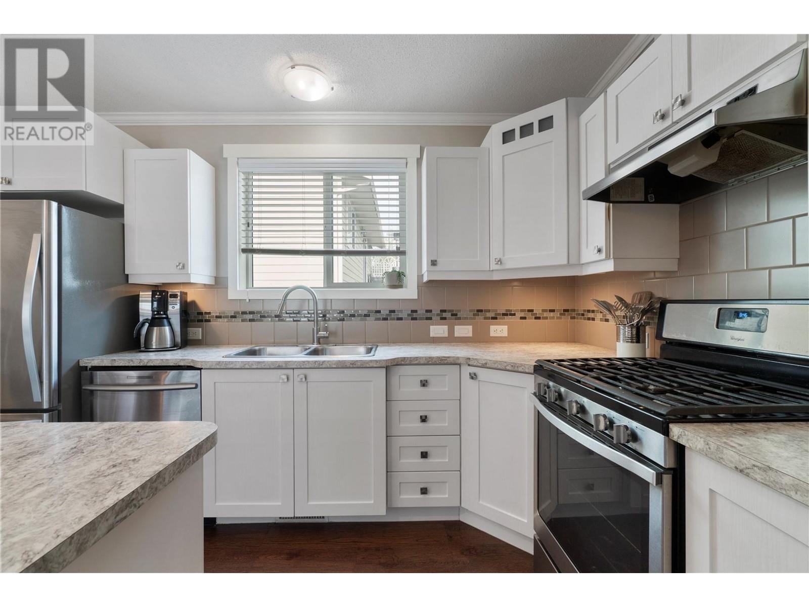  5441 73 Avenue Northeast, Salmon Arm